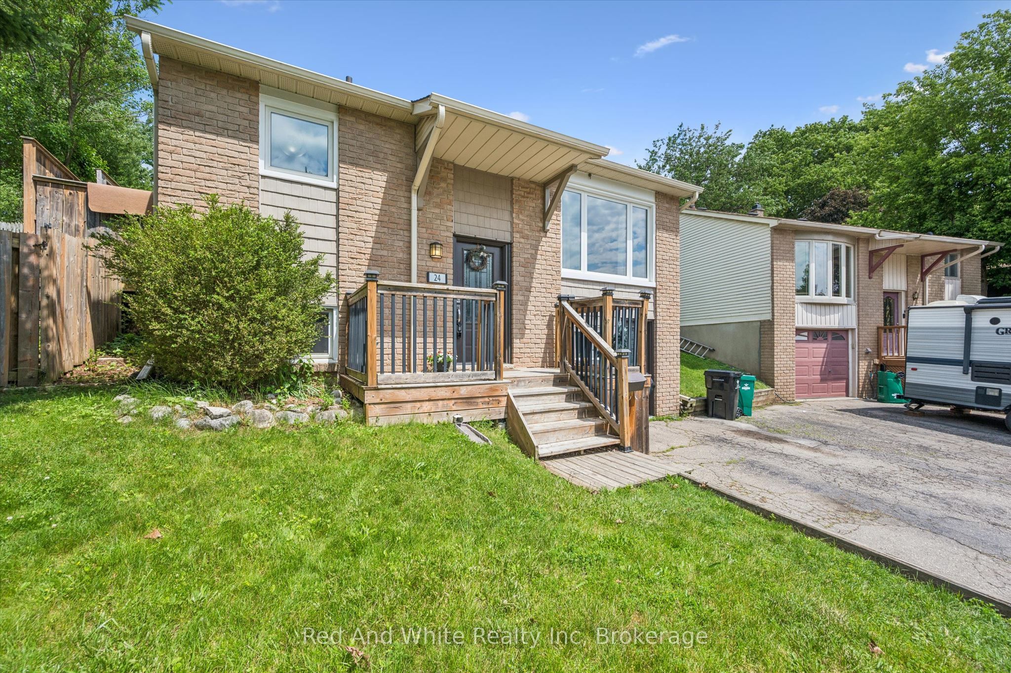 24 Byton Lane, Cambridge, ON N1S 4L9