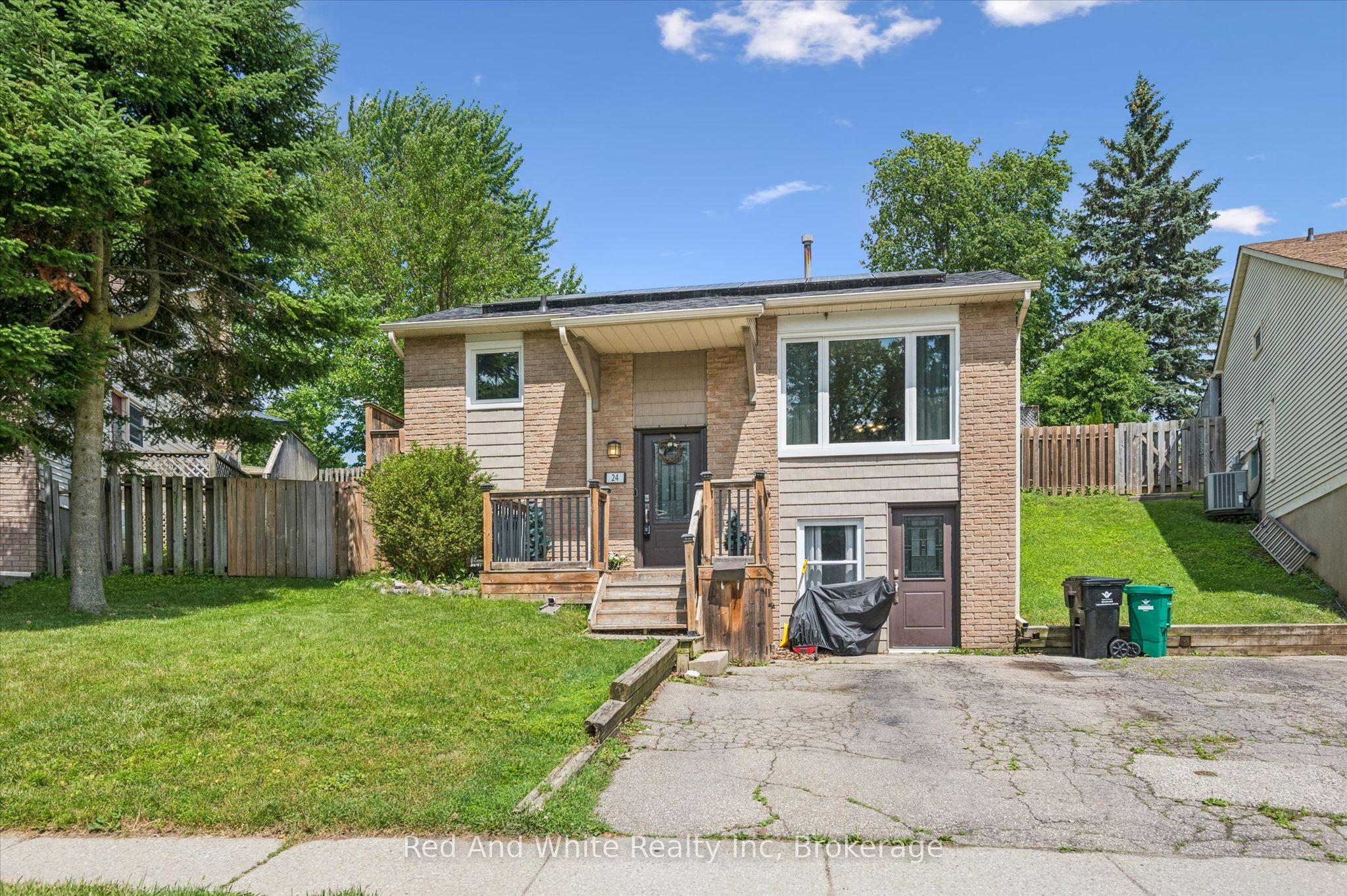 24 Byton Lane, Cambridge, ON N1S 4L9 photo 2