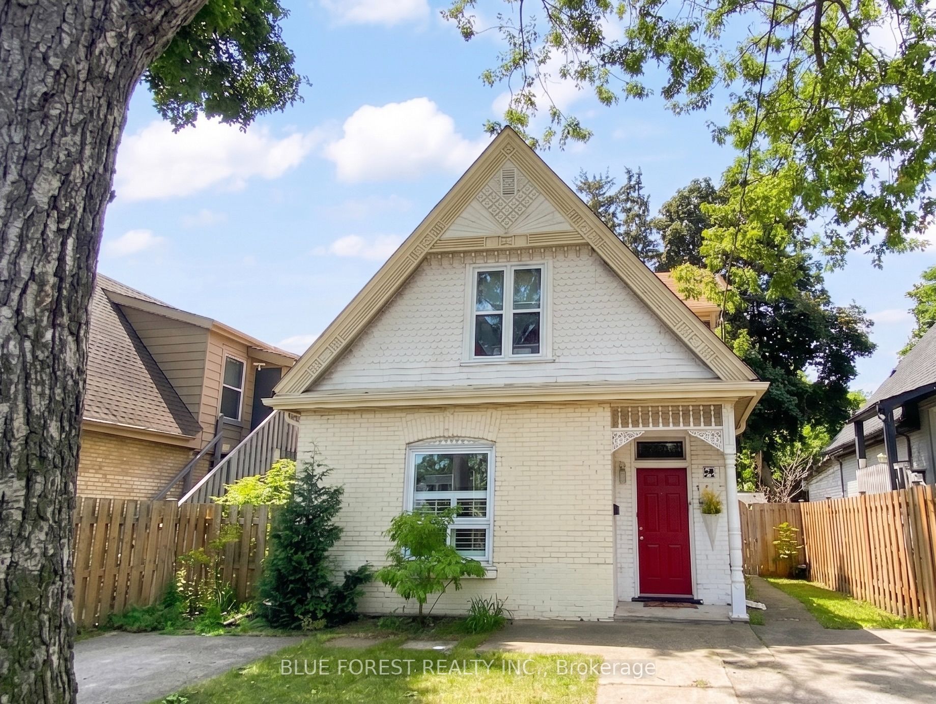 3 Marmora Street, London East, ON N5Z 1Z4