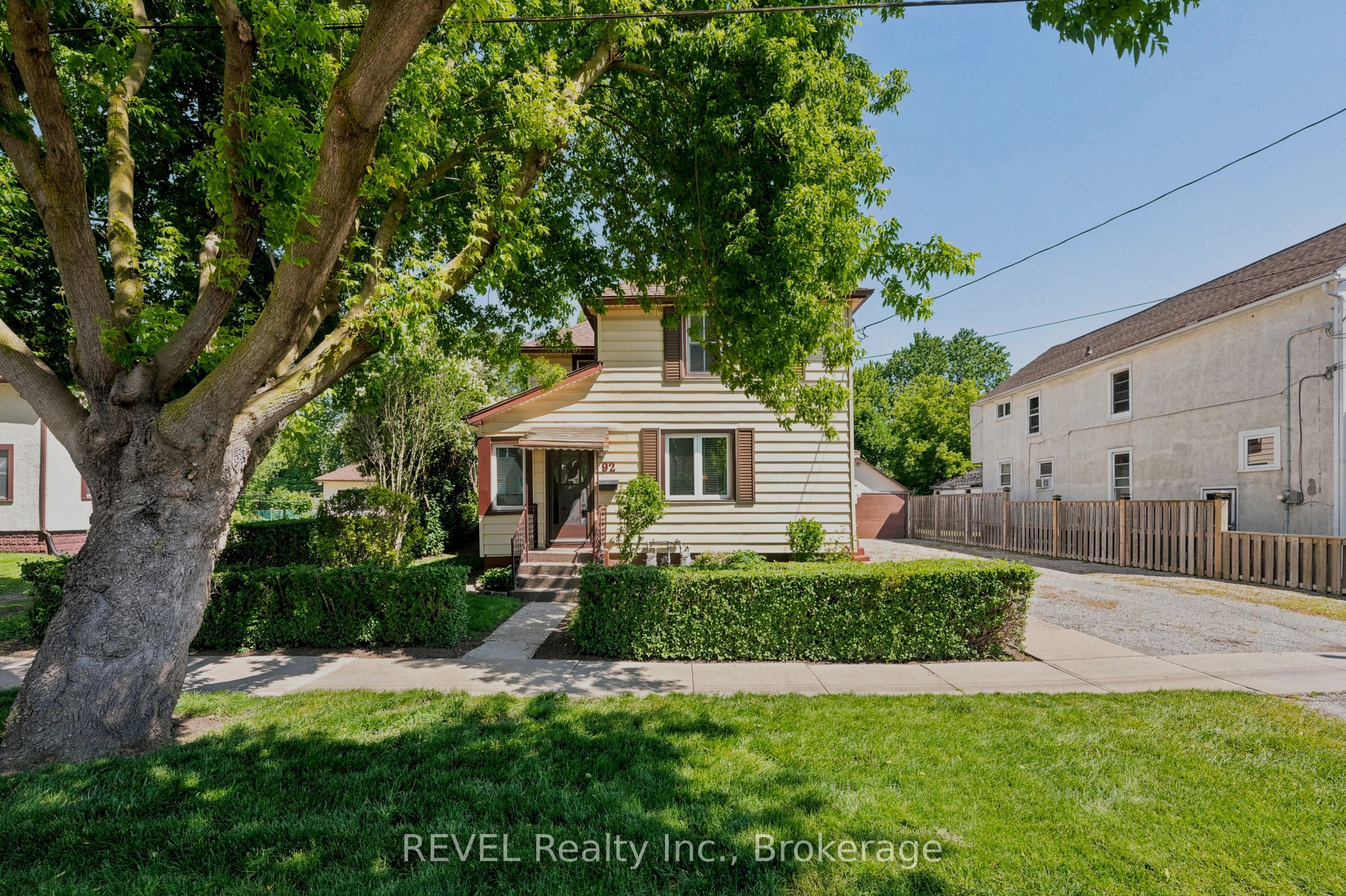 92 Saint Arnaud Street, Port Colborne, ON L3K 1M1 photo 4