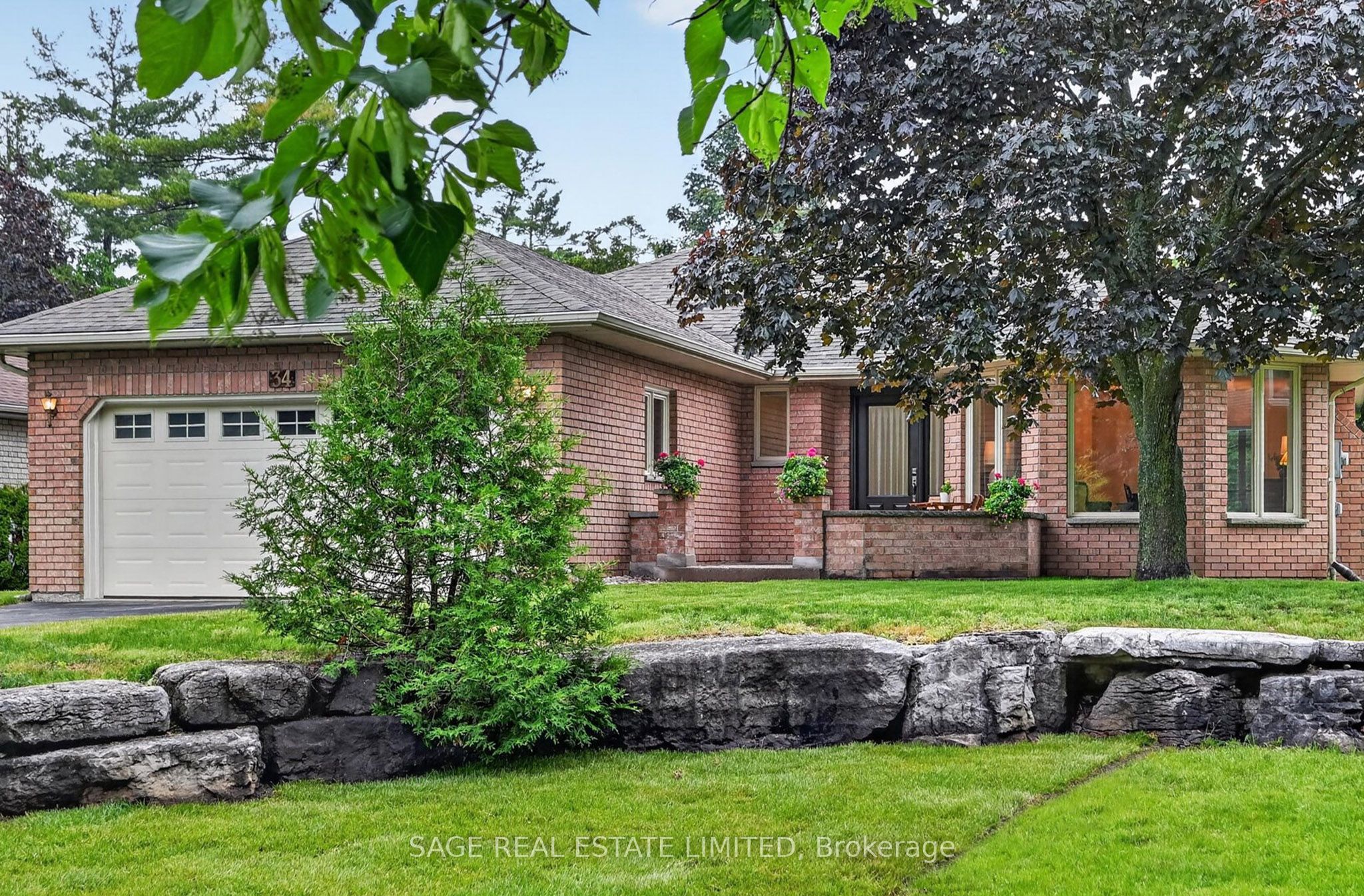 34 Patricia Place, Kawartha Lakes, ON K0M 1A0 photo 2