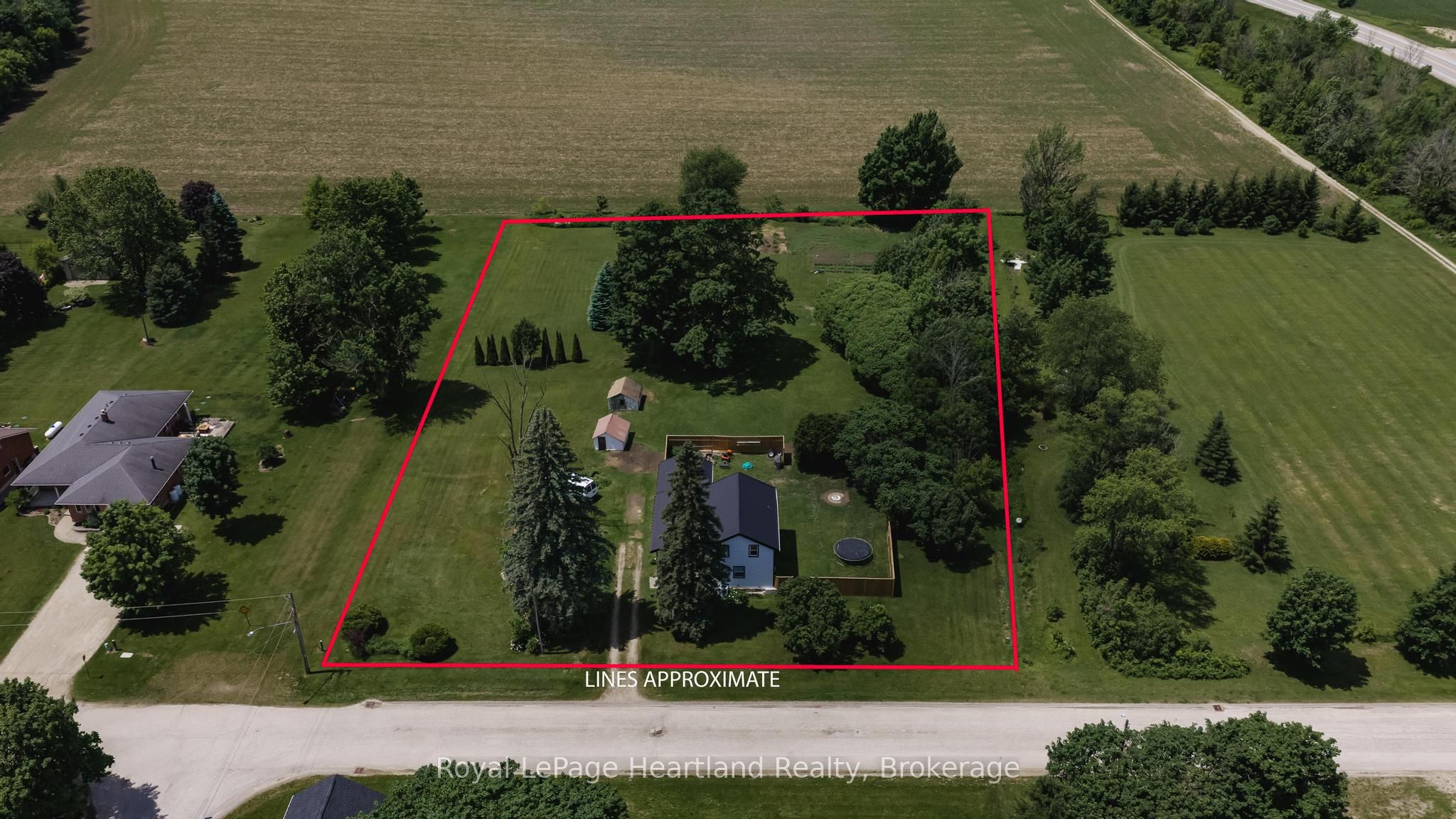 2010 Alma Street N, Howick, ON N0G 1X0 photo 3