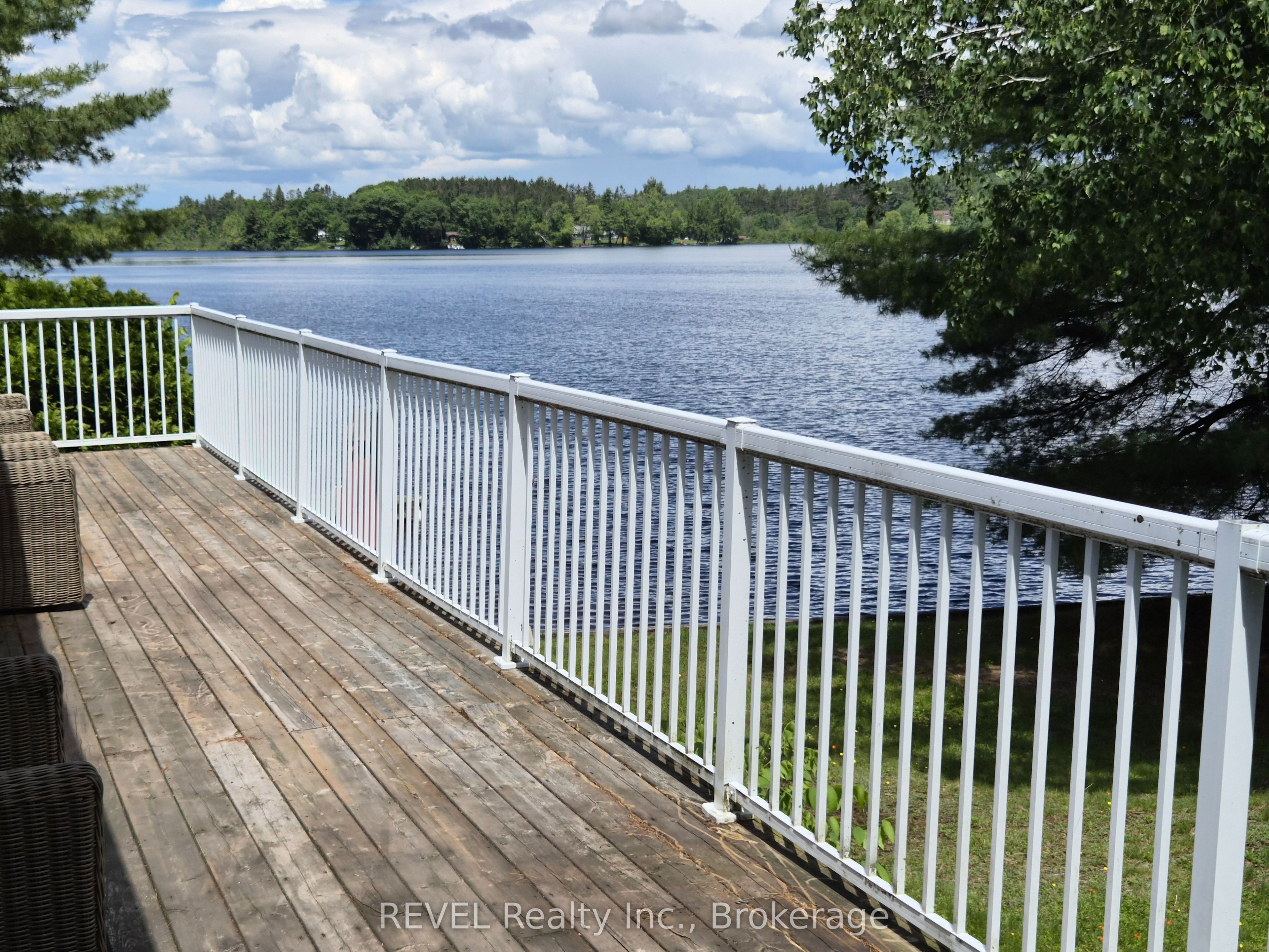 1031 Butterfly Road, Muskoka Lakes, ON P0C 1A0 photo 5