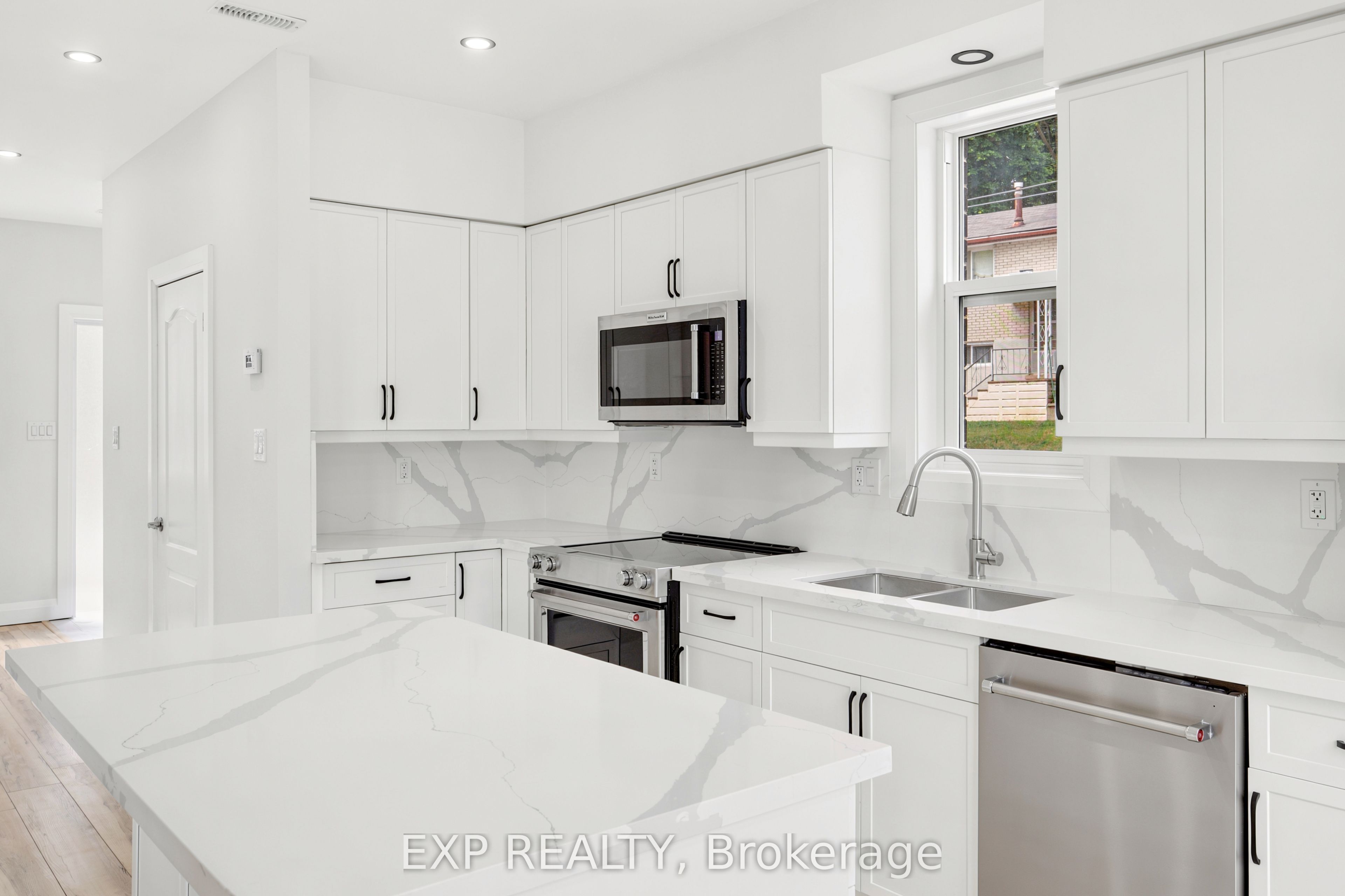 131 St George Street, Kitchener, ON N2G 2T2 photo 5