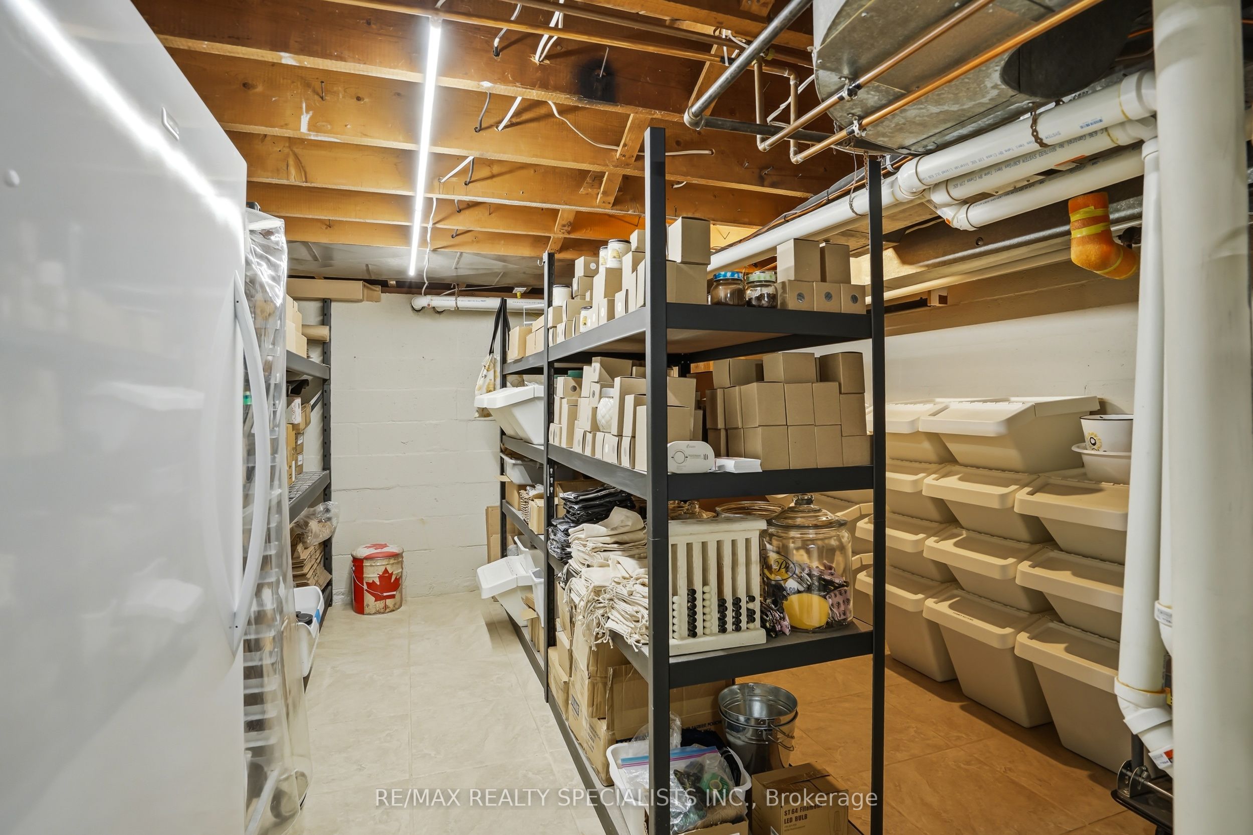 11 Kingsway Boulevard, Grimsby, ON L3M 3E4