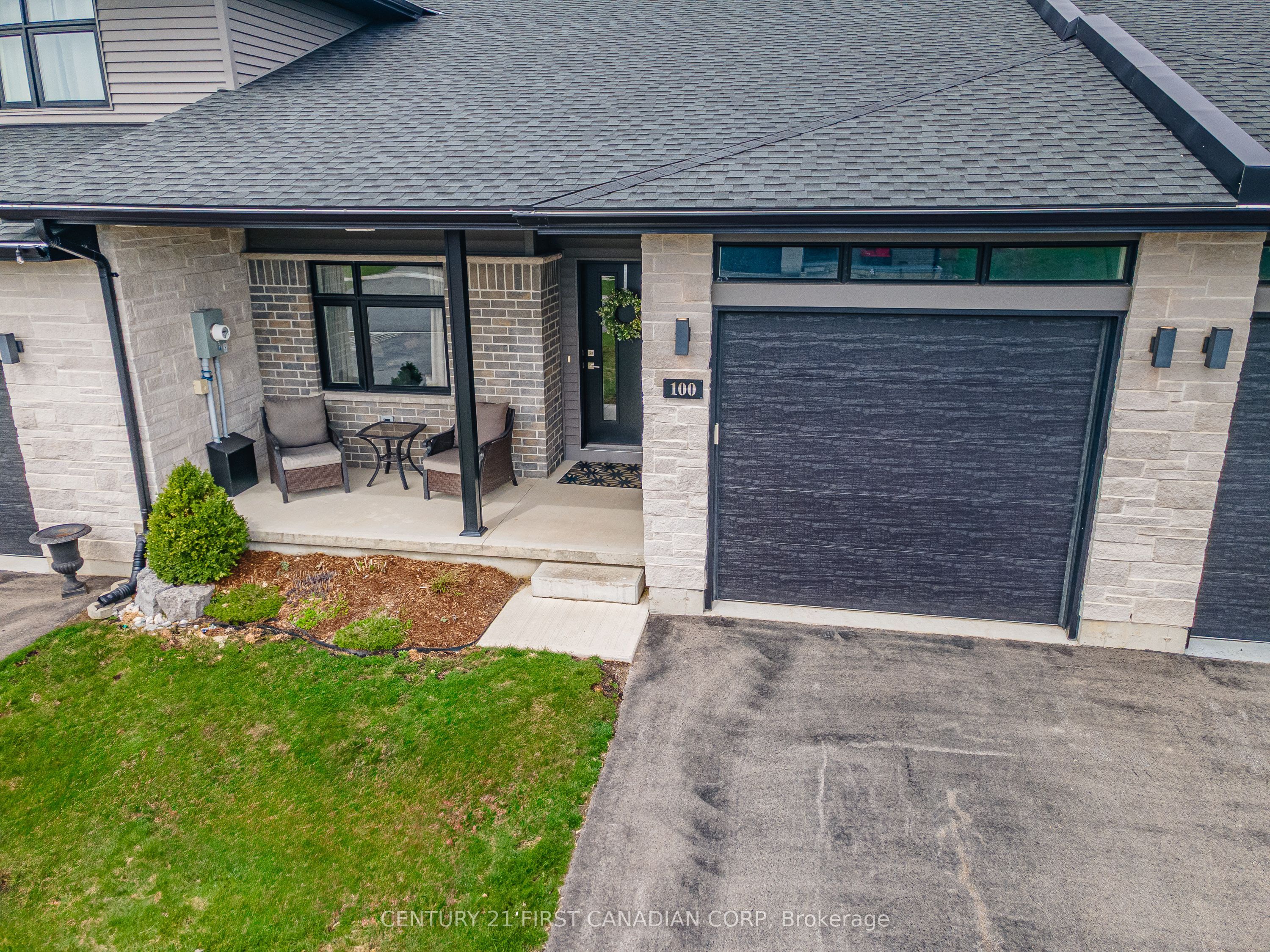 100 Rowe Avenue, South Huron, ON N0M 1S1 photo 2