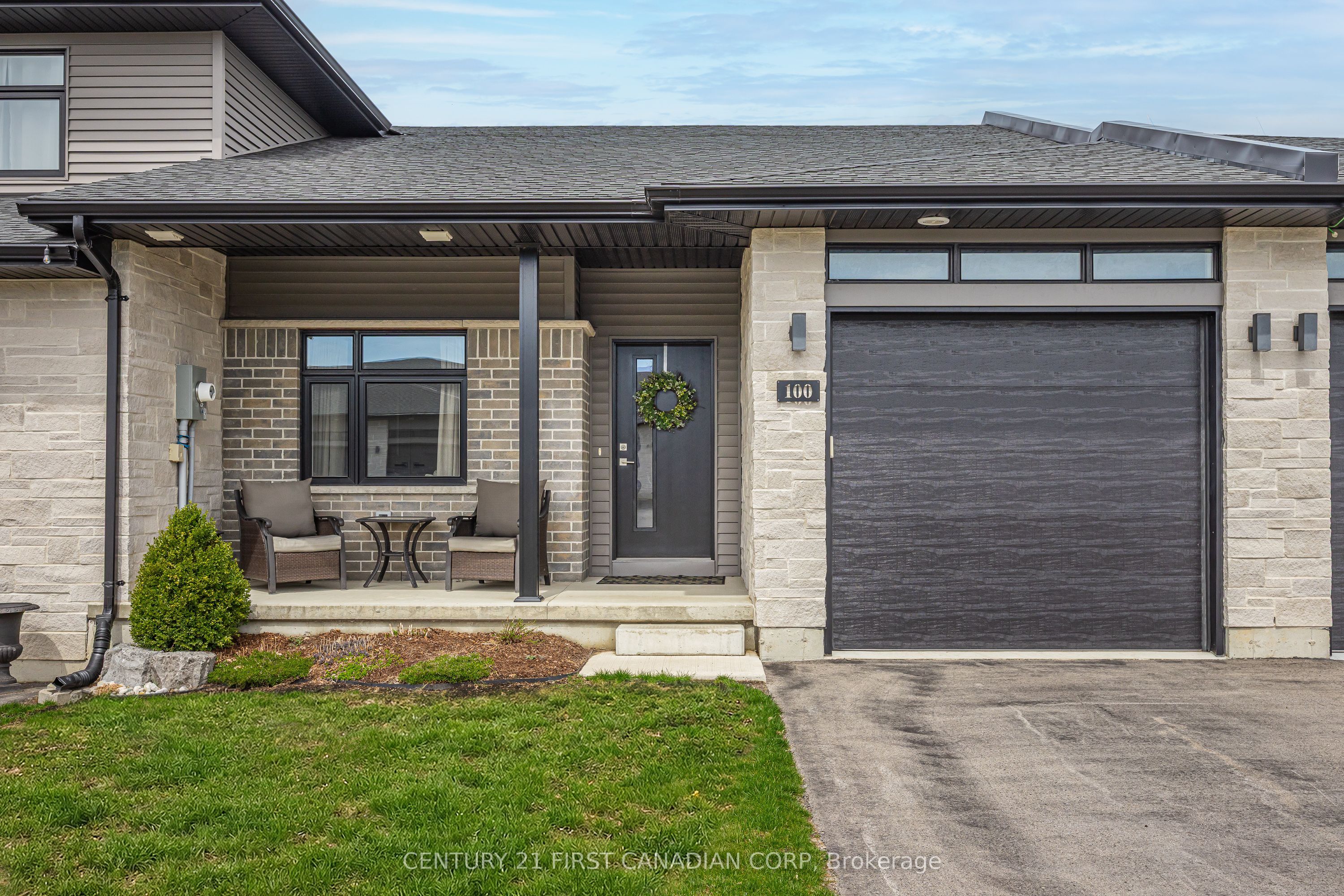100 Rowe Avenue, South Huron, ON N0M 1S1 photo 3