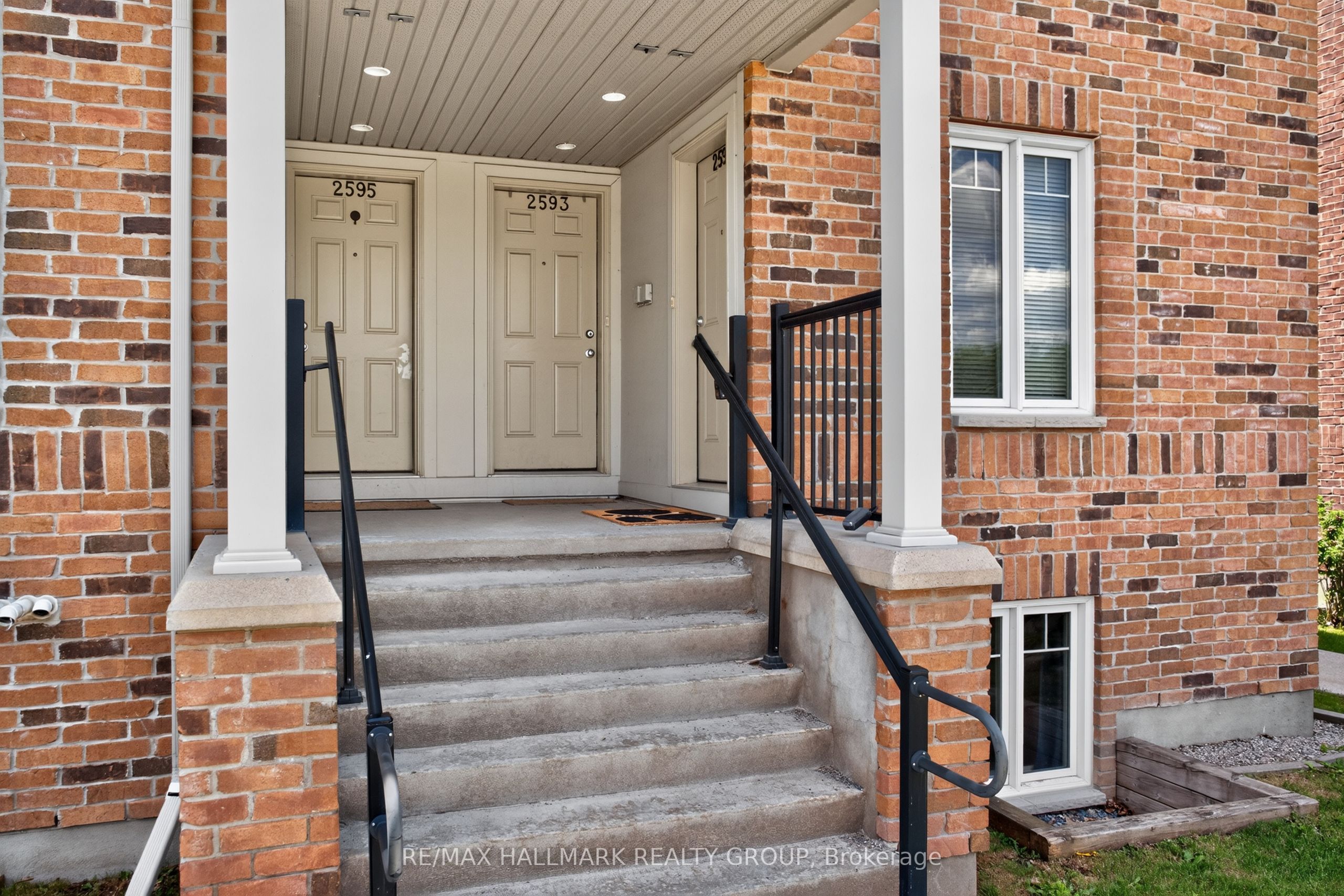 2591 Longfields Drive 26, Barrhaven, ON K2J 2L7 photo 3