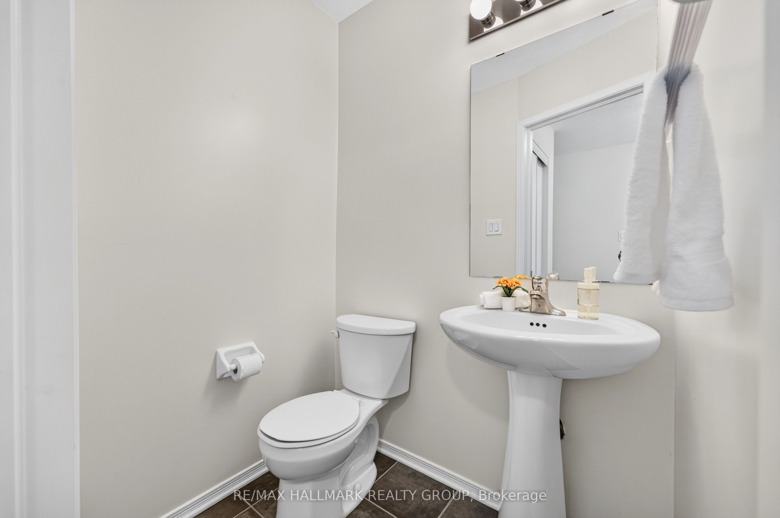 2591 Longfields Drive 26, Barrhaven, ON K2J 2L7 photo 5
