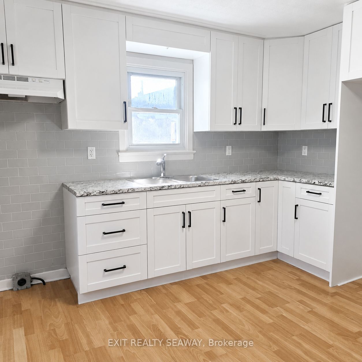 1218 Notre Dame Street, Cornwall, ON K6J 4Y6 photo 2