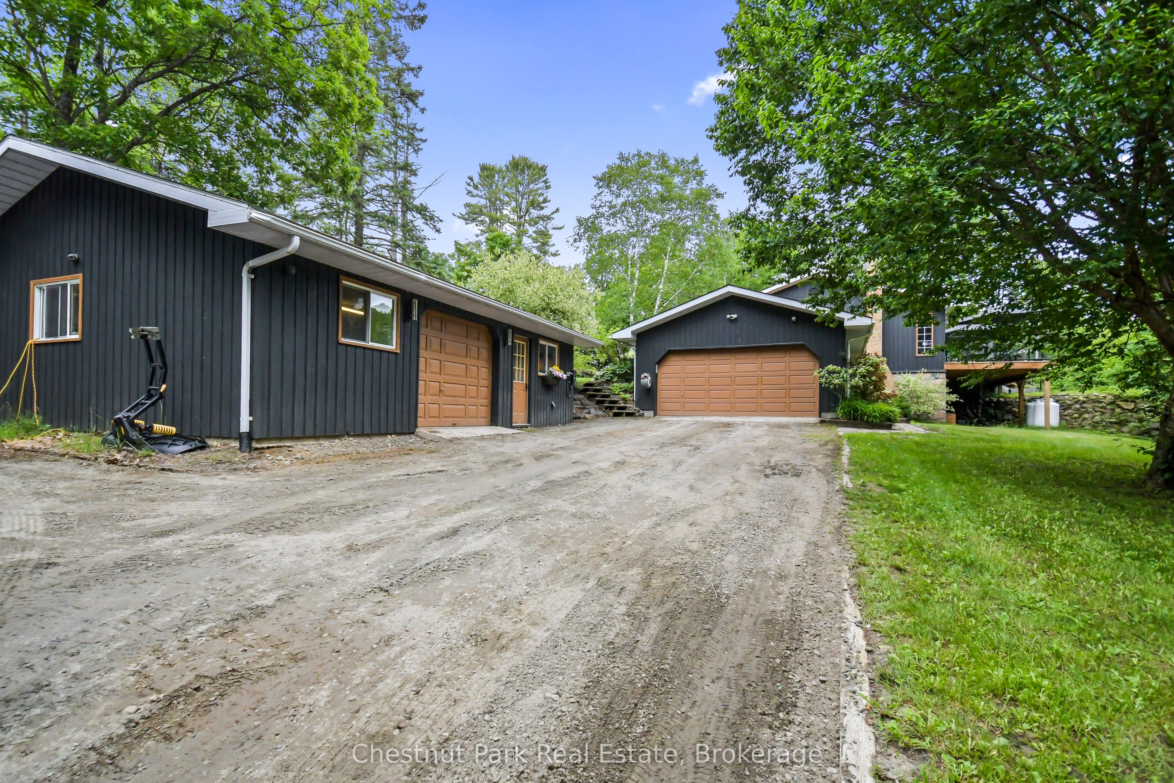 802 Williamsport Road, Huntsville, ON P1H 2J4 photo 3