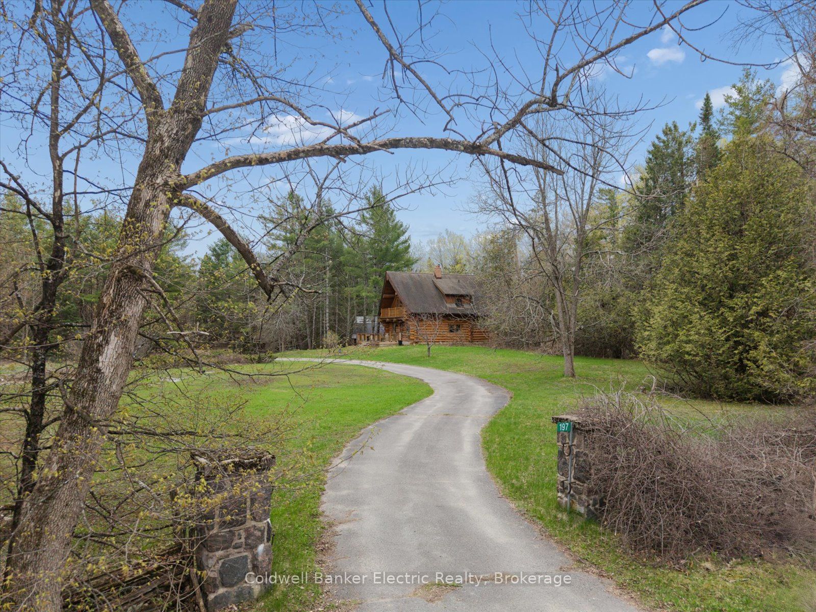 197 Hillside Drive, Kawartha Lakes, ON K0M 1C0