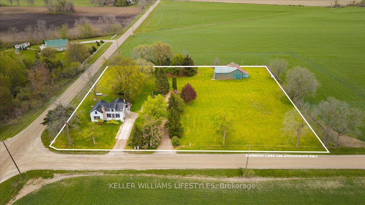 7475 Ridge Road, Lambton Shores, ON N0M 2N0 photo 2