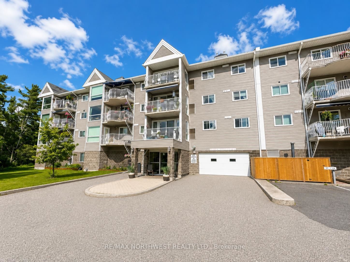 471 Lakeview Drive 104, Kenora, ON P9N 4G7