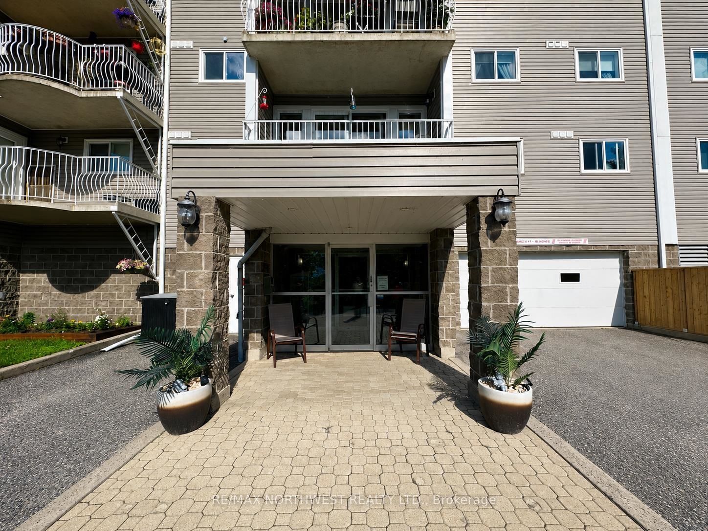 471 Lakeview Drive 104, Kenora, ON P9N 4G7 photo 2