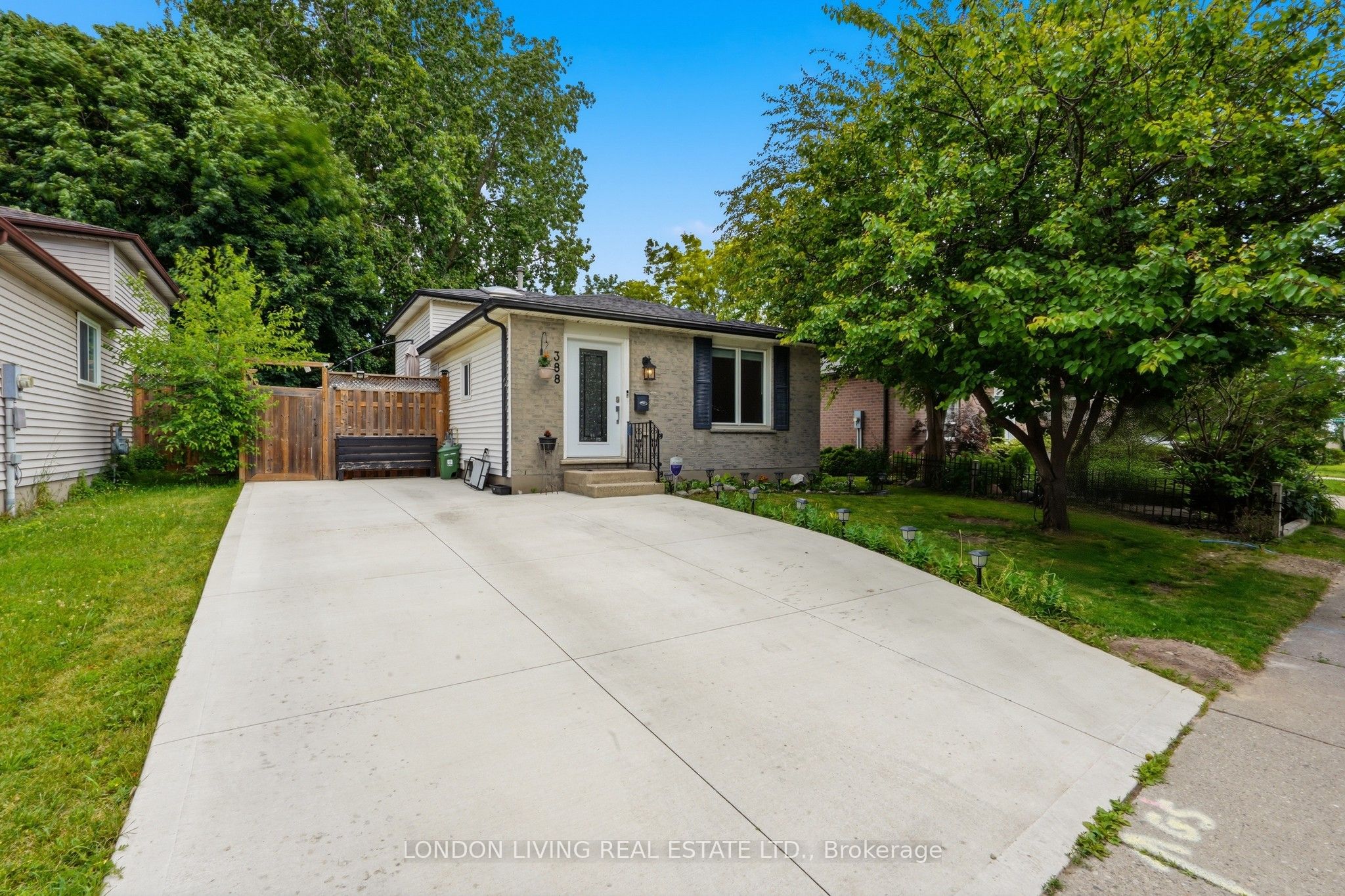 388 Deveron Crescent, London South, ON N5Z 4S3 photo 2