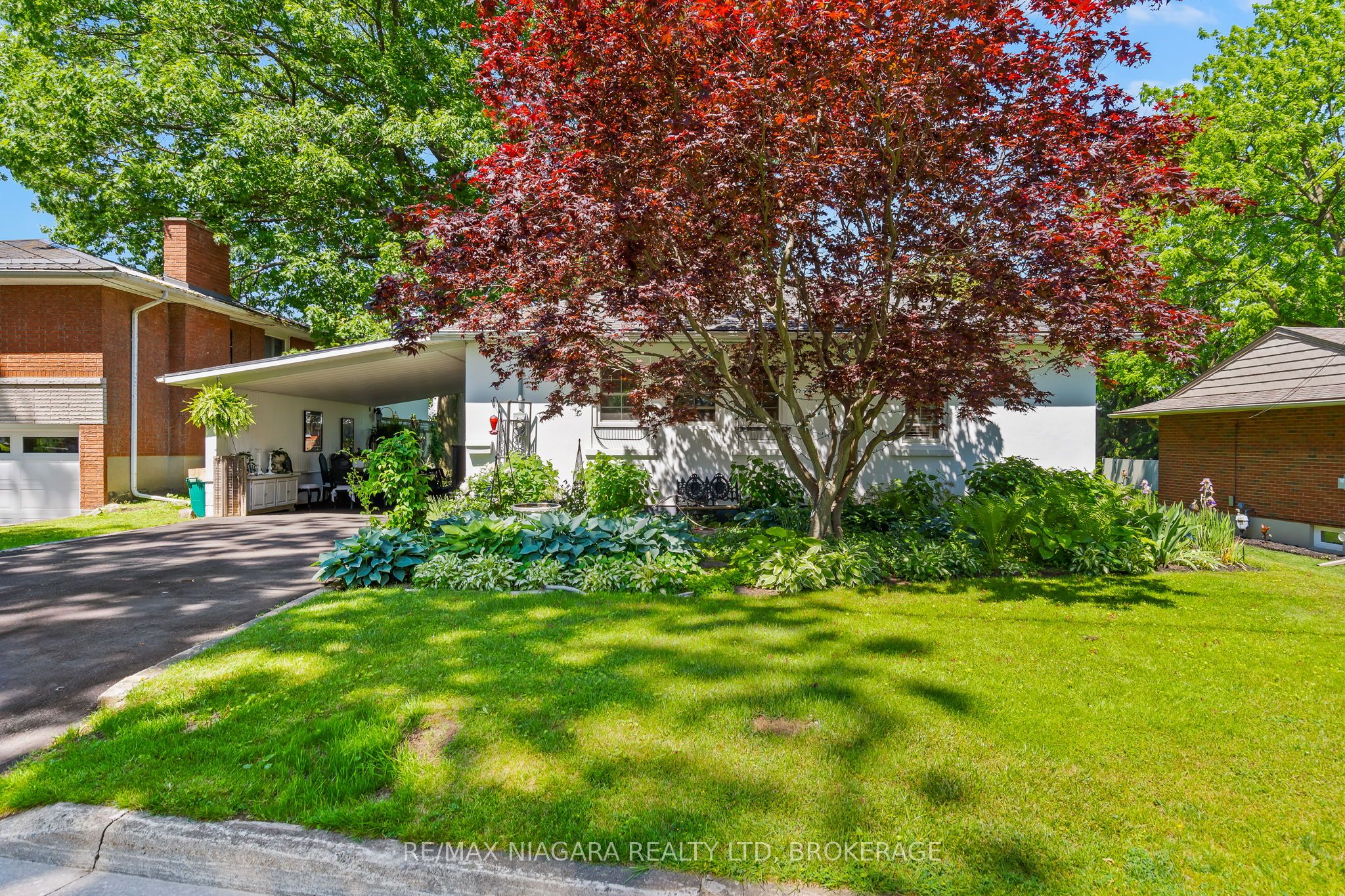 48 Oakridge Crescent, Port Colborne, ON L3K 2T4