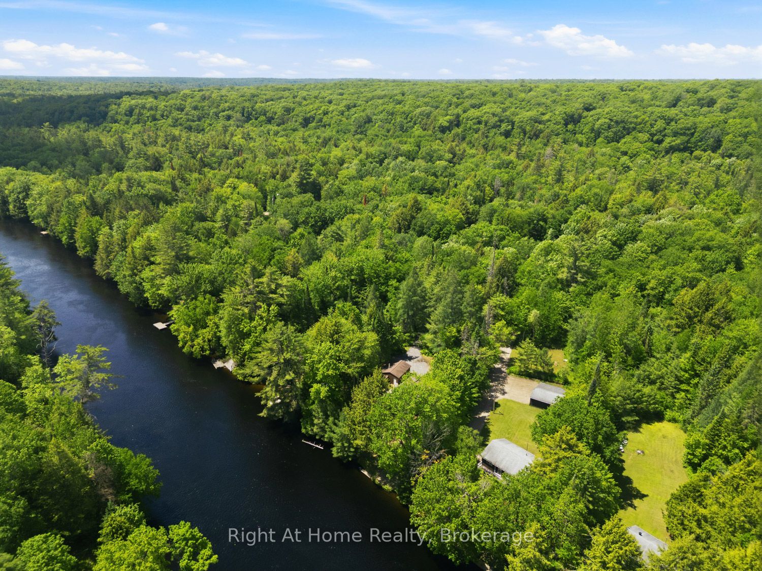1074 Holiday Park Drive, Bracebridge, ON P1L 1W9 photo 4
