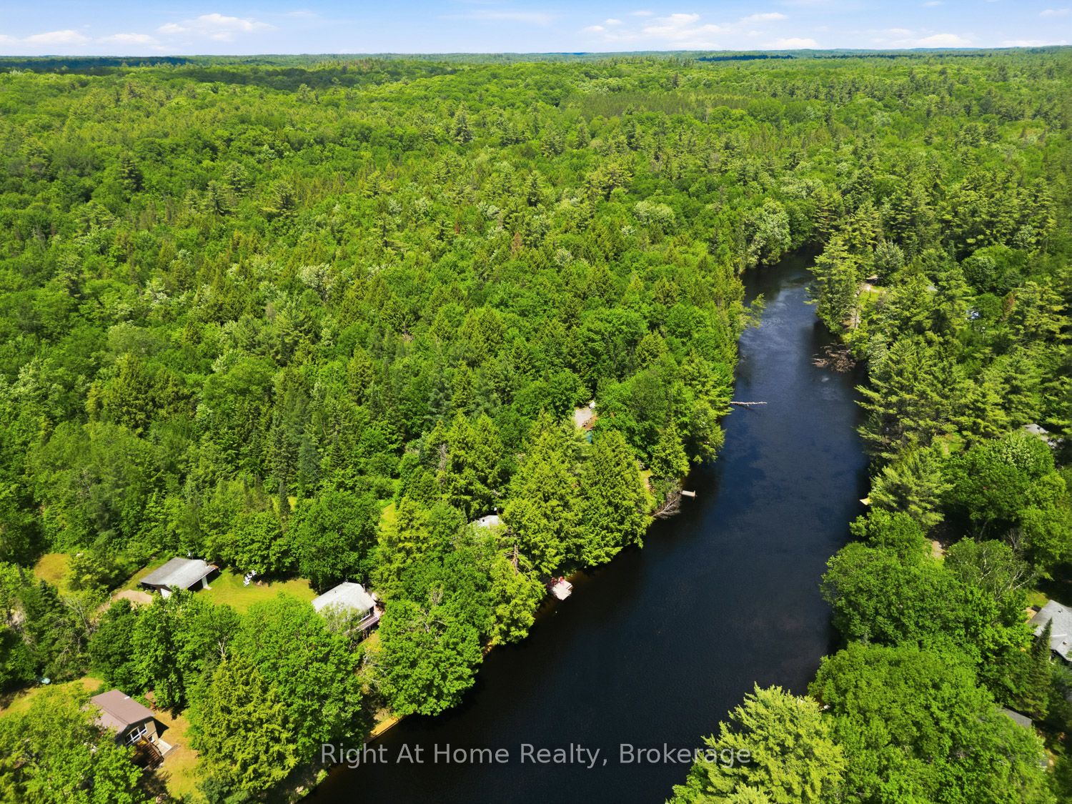 1074 Holiday Park Drive, Bracebridge, ON P1L 1W9 photo 5
