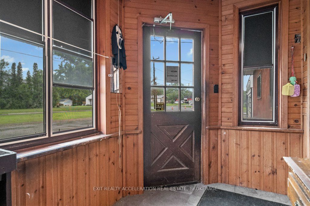 108 Dundas Street, Deseronto, ON K0K 1X0 photo 5