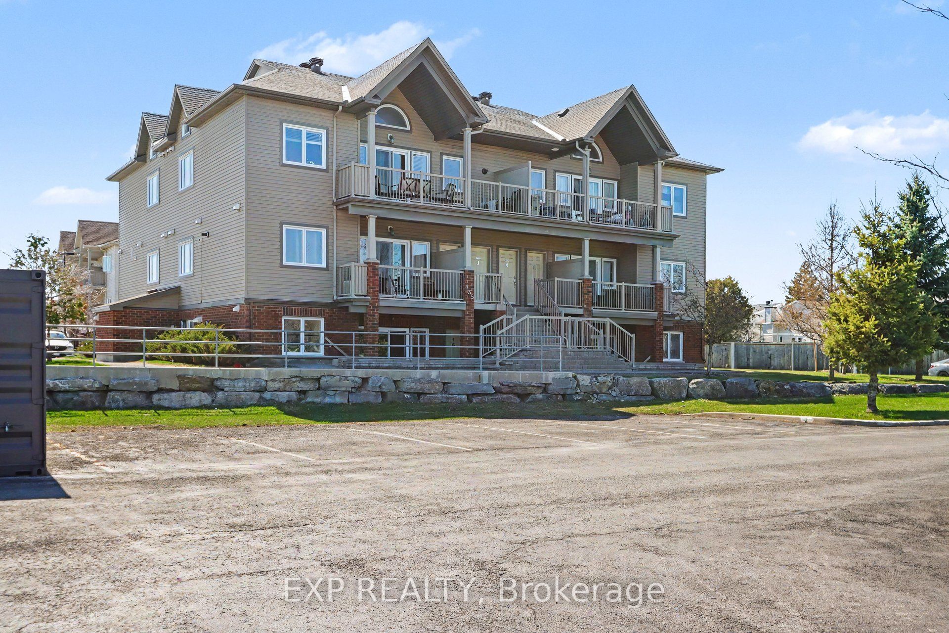 135 Harthill Way J, Barrhaven, ON K2J 5V1 photo 3