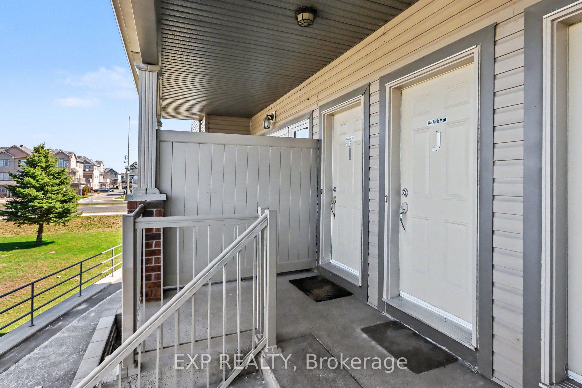 135 Harthill Way J, Barrhaven, ON K2J 5V1 photo 5