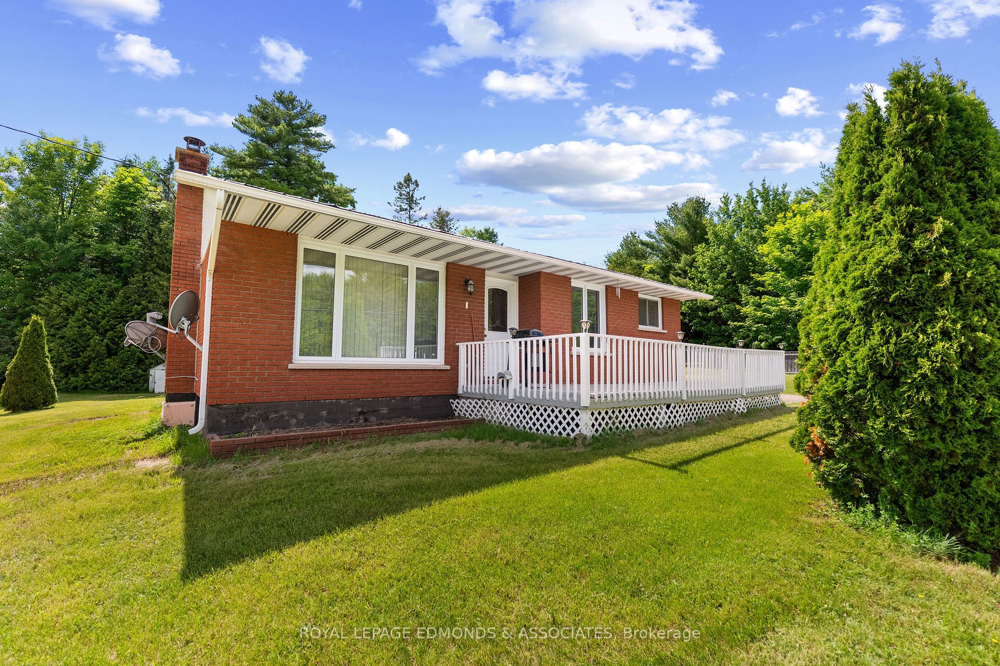 39325A Highway 41, Laurentian Valley, ON K8A 6W4 photo 4