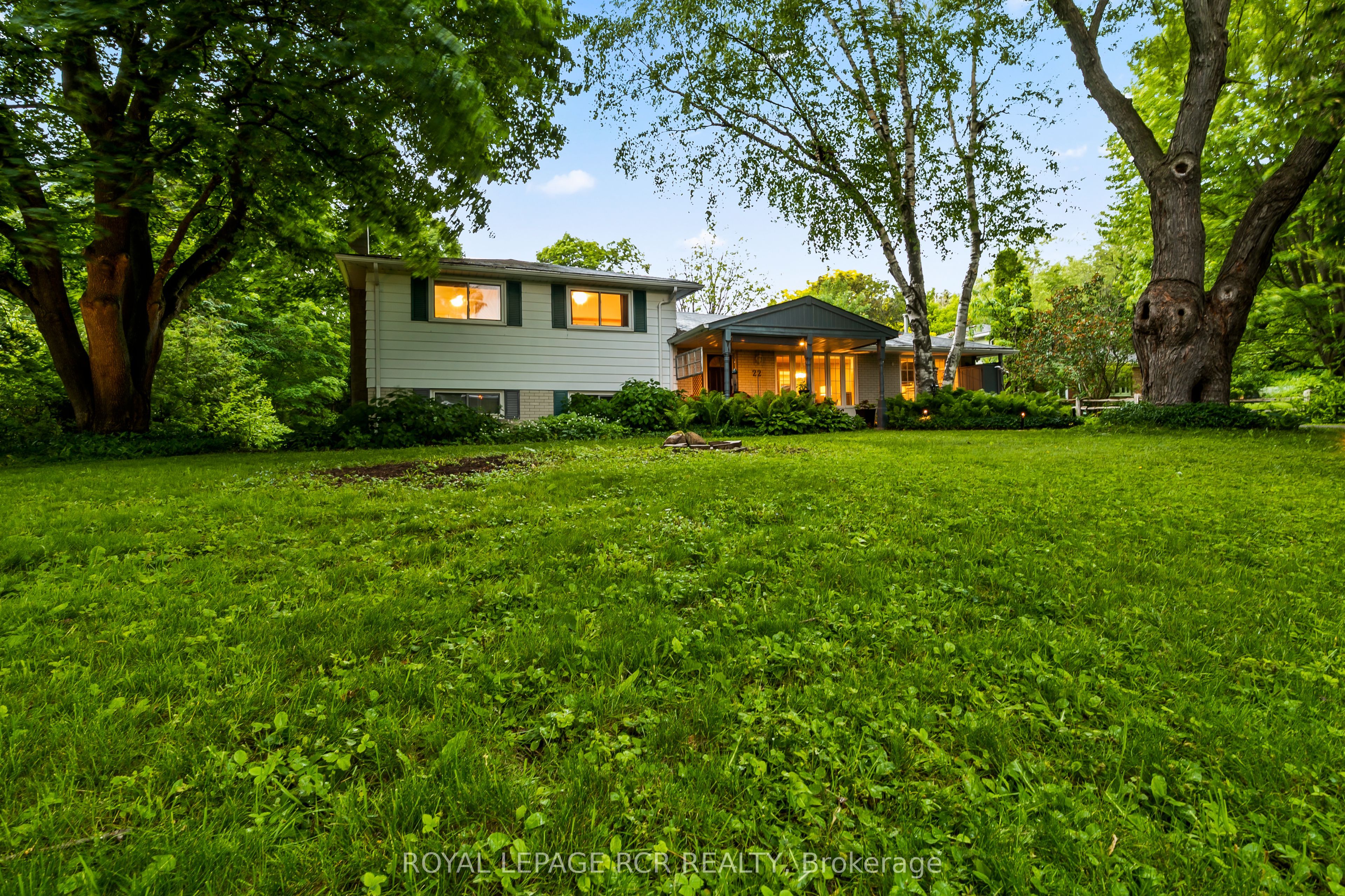 22 Randy Avenue, Mono, ON L9W 2A3 photo 2