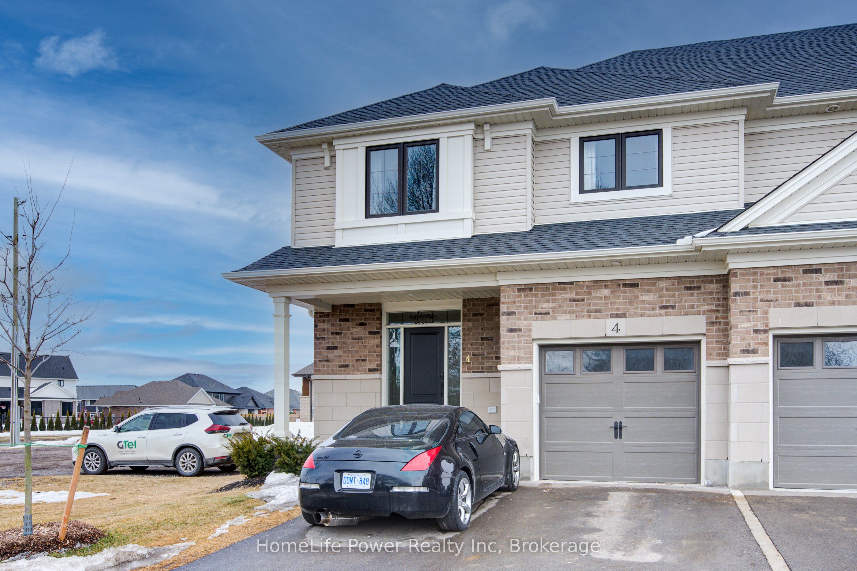 4 Braun Avenue, Tillsonburg, ON N4G 0K5 photo 2