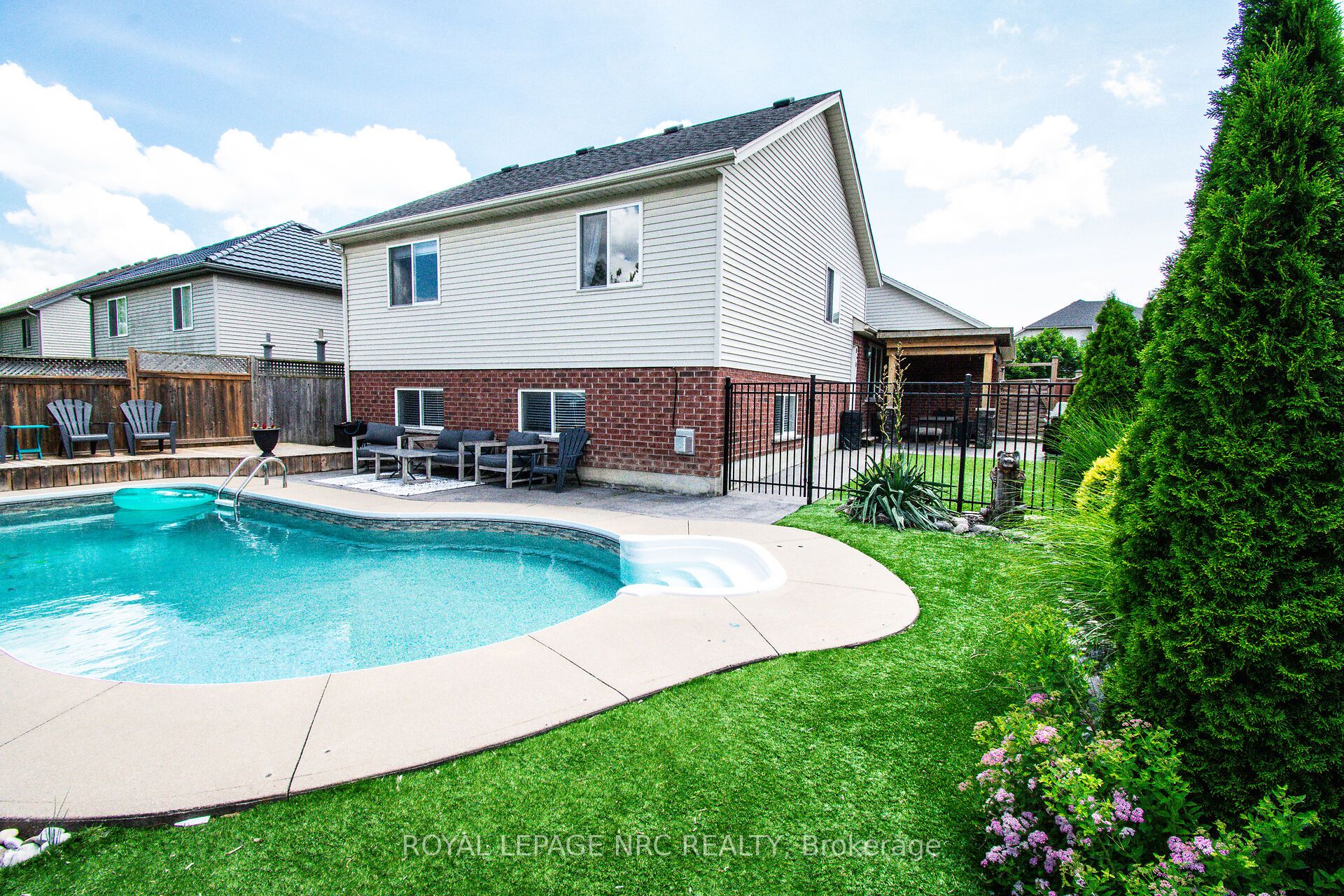 15 Arlene Street, St. Catharines, ON L2S 4C9 photo 3