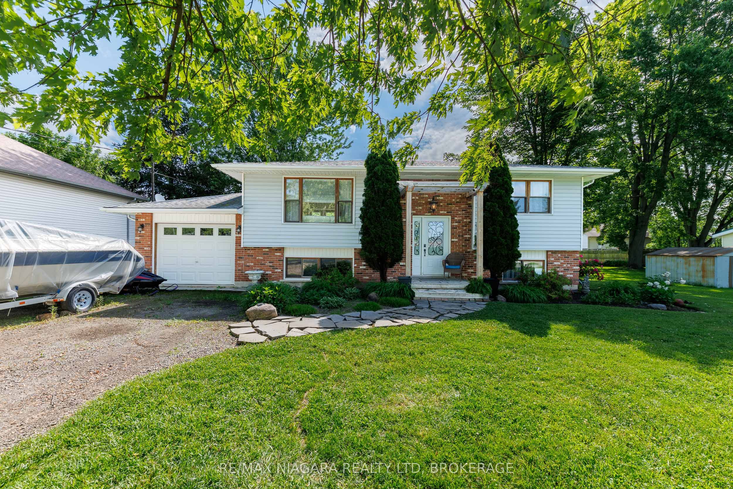 88 Pleasant Avenue N, Fort Erie, ON L0S 1N0