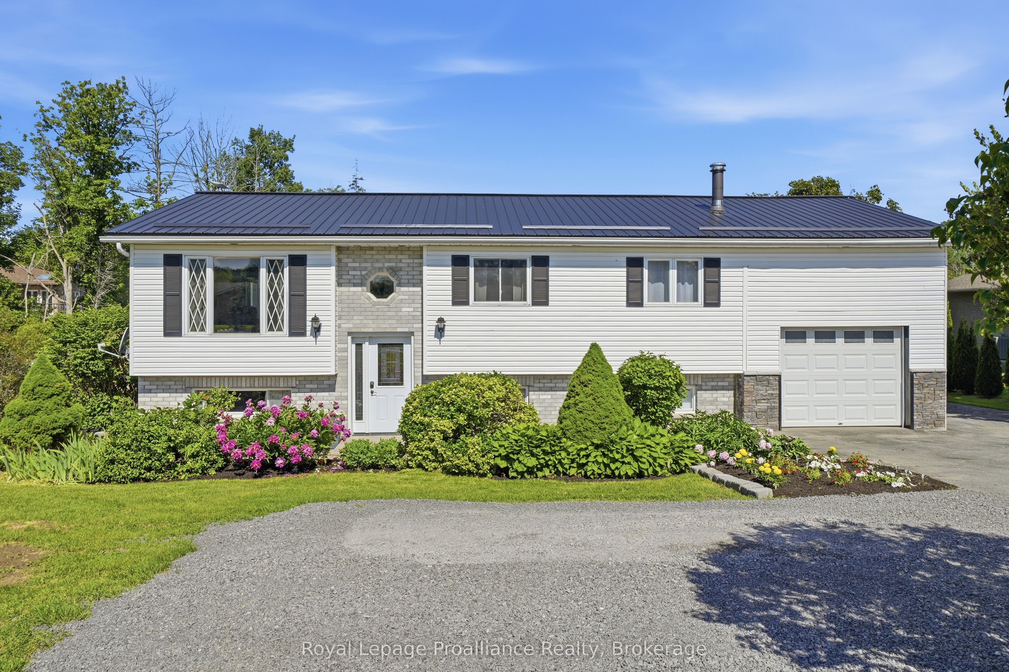 13 Forester Drive, Quinte West, ON K0K 2C0 photo 2