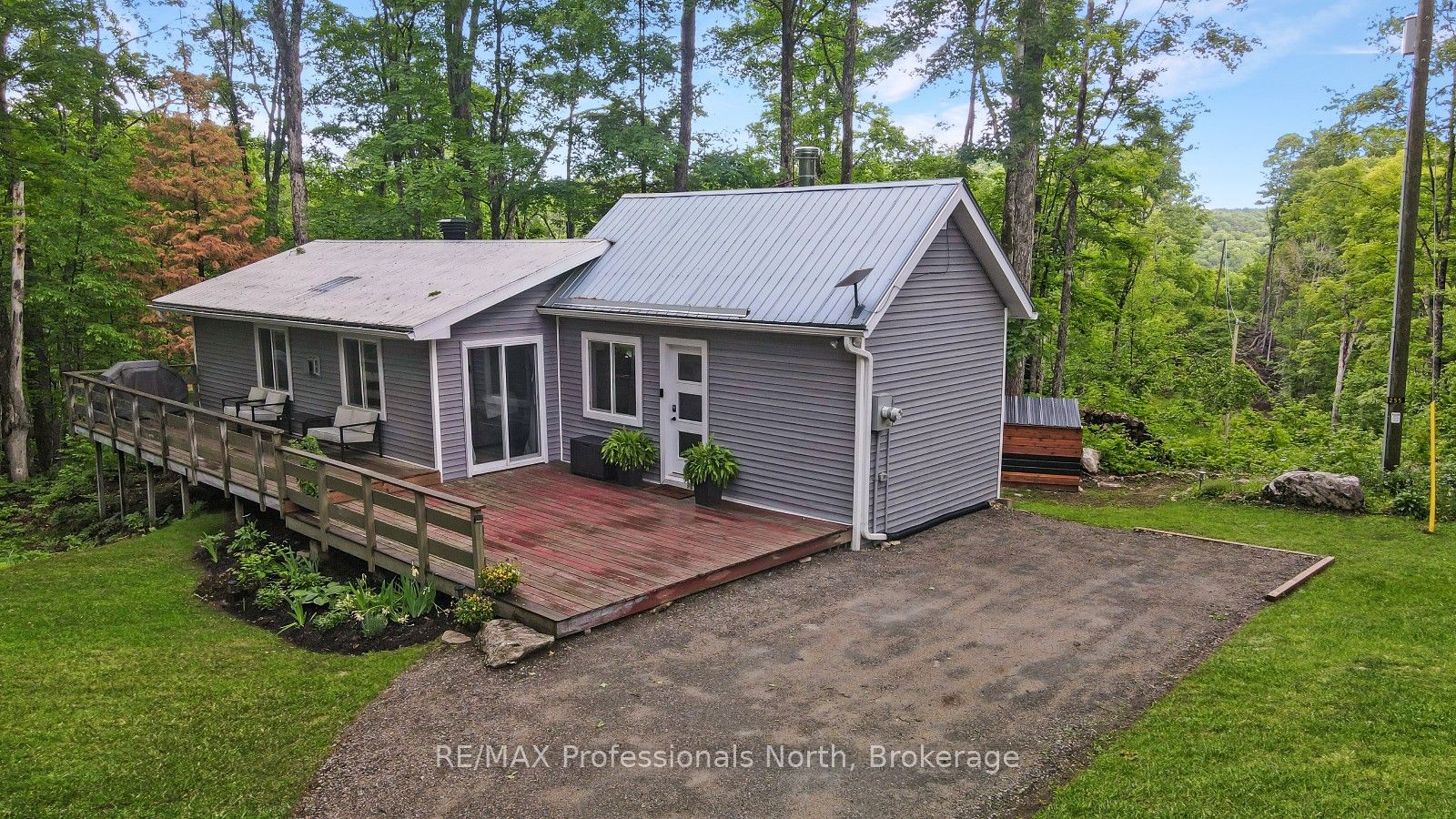 1534 Salerno Lake Road, Highlands East, ON K0M 1X0 photo 2