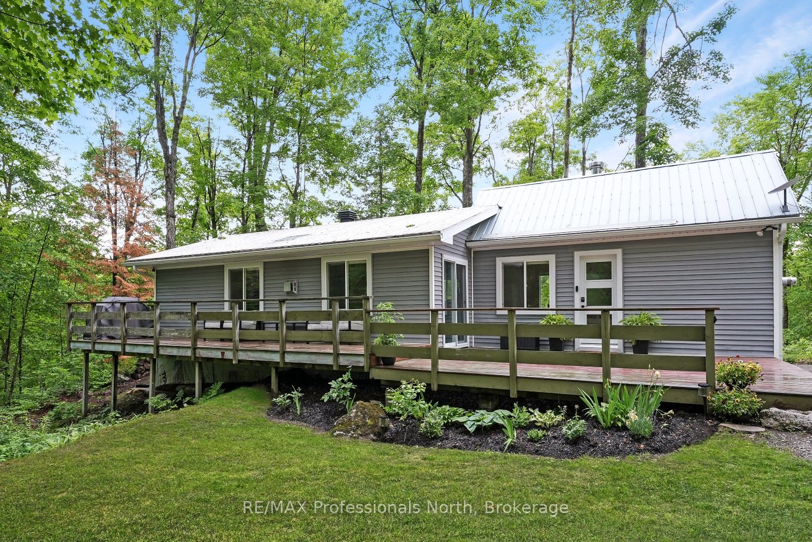 1534 Salerno Lake Road, Highlands East, ON K0M 1X0 photo 3