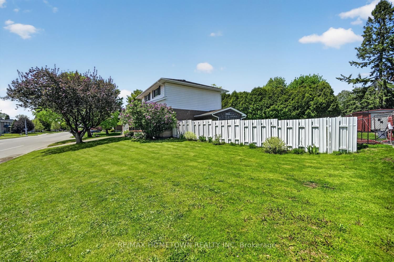512 Laurier Boulevard, Brockville, ON K6V 6C5 photo 4