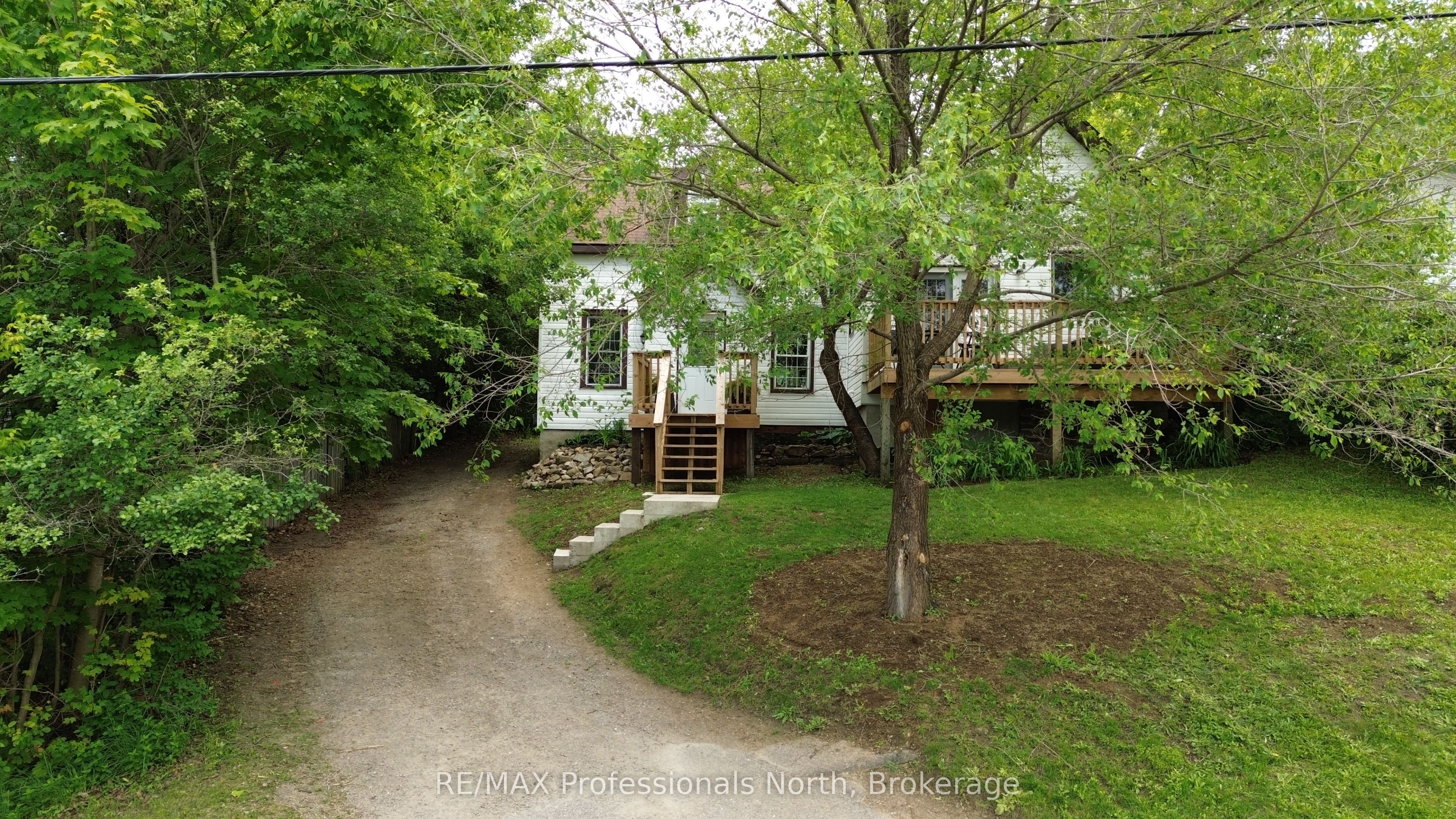 6 DUFFERIN Street N, Huntsville, ON P1H 1X3 photo 4