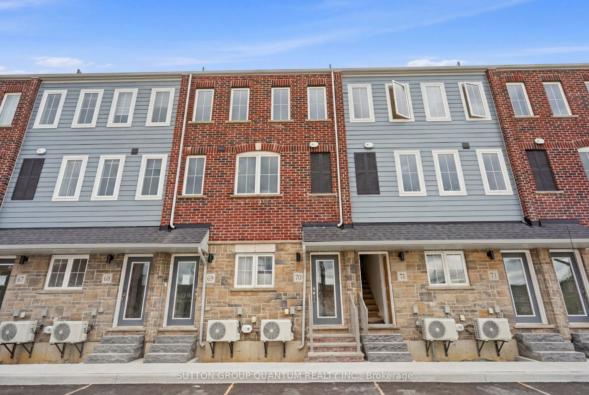 677 Park Road N 70, Brantford, ON N3R 0A2