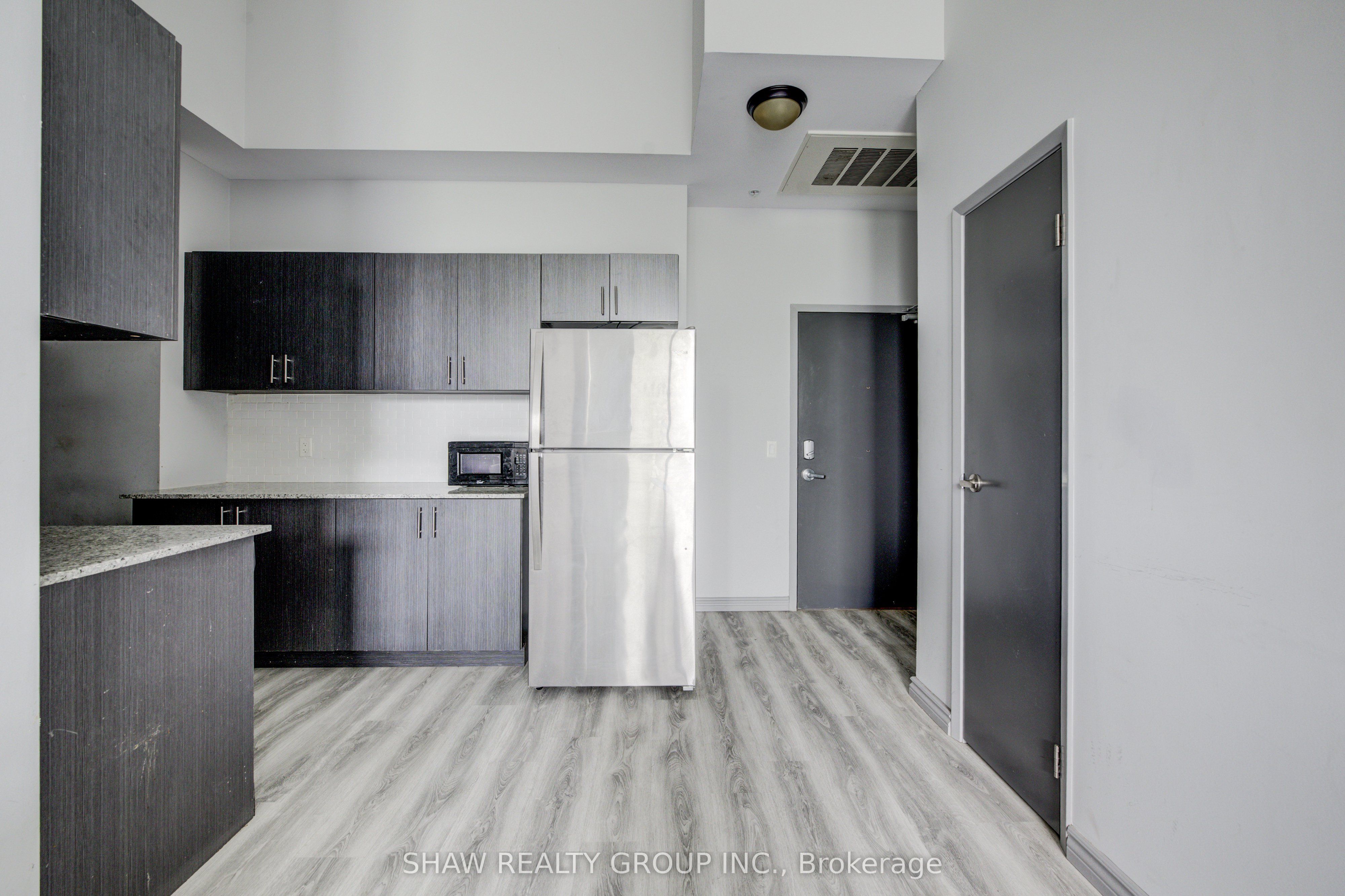 275 Larch Street G105, Waterloo, ON N2L 3R2 photo 3