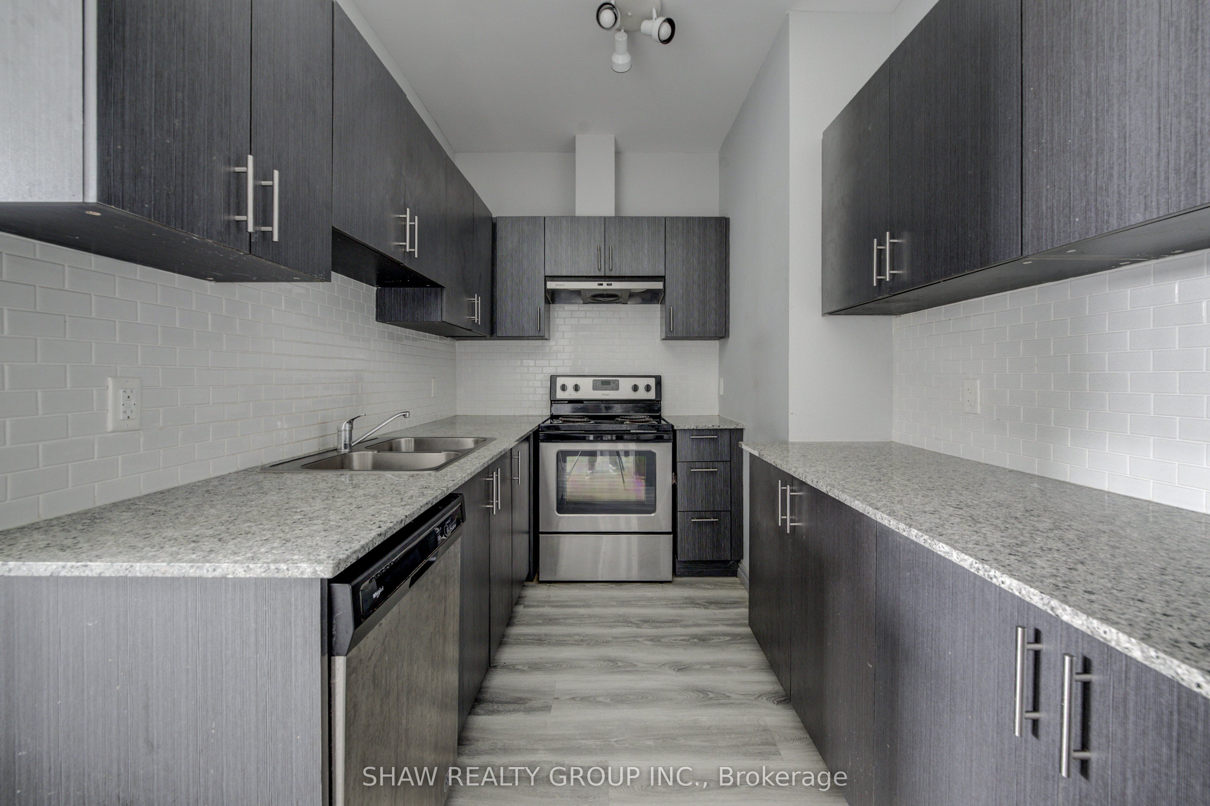 275 Larch Street G105, Waterloo, ON N2L 3R2 photo 5