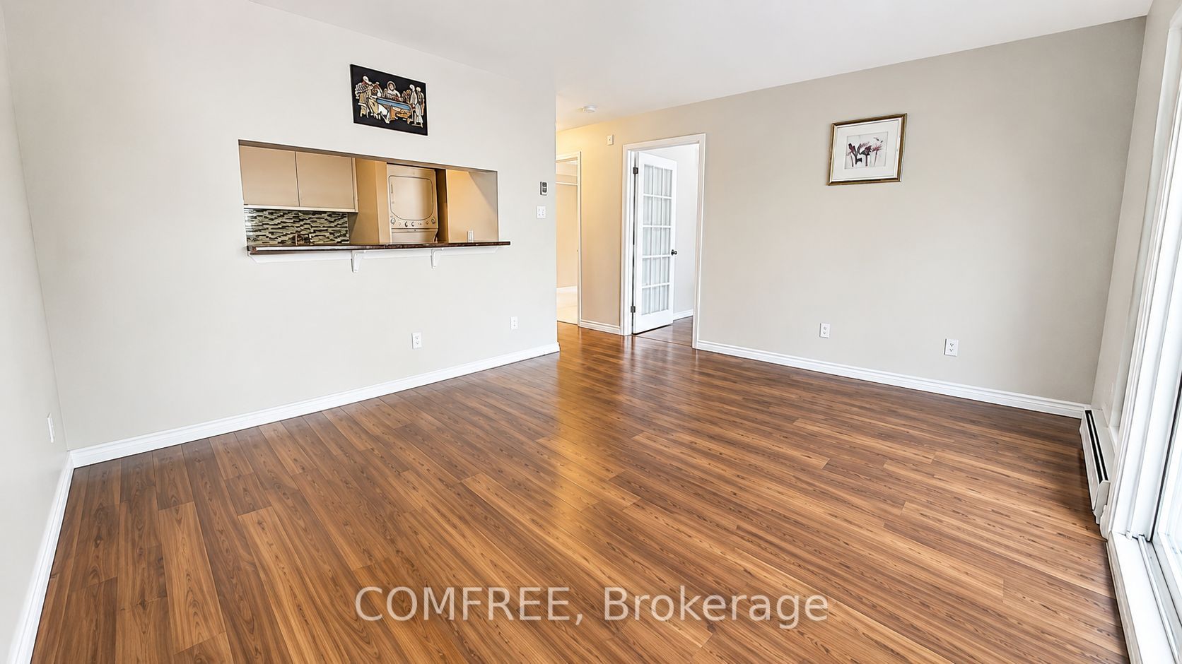270 Brittany Drive 214, Manor Park - Cardinal Glen and Area, ON K1K 4M3 photo 3