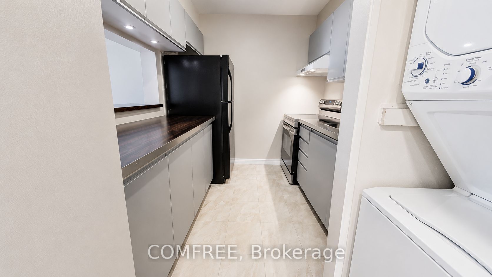 270 Brittany Drive 214, Manor Park - Cardinal Glen and Area, ON K1K 4M3 photo 4