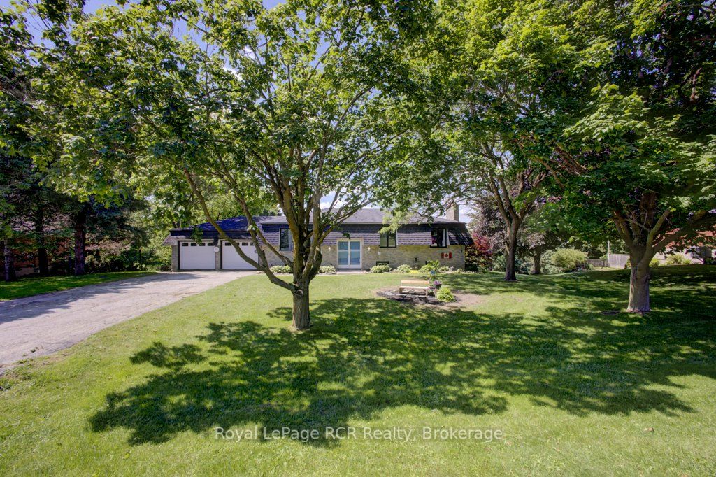15 Booth Street E, Mapleton, ON N0G 2K0 photo 4