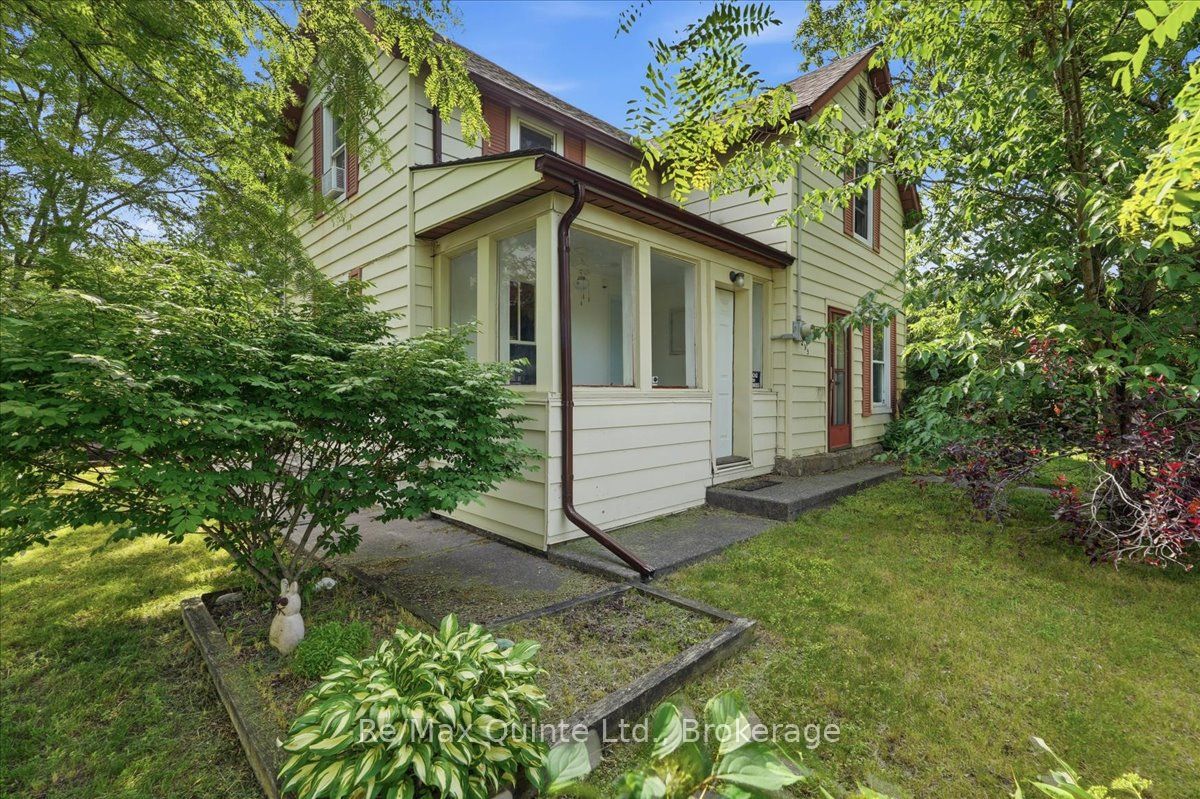 235 Pine Street, Belleville, ON K8N 2N3 photo 4
