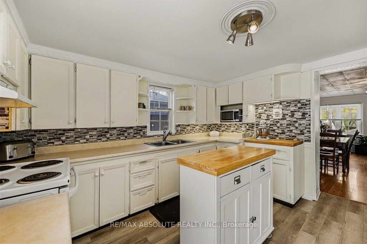 61 Tierney Street N, Arnprior, ON K7S 2R8 photo 2