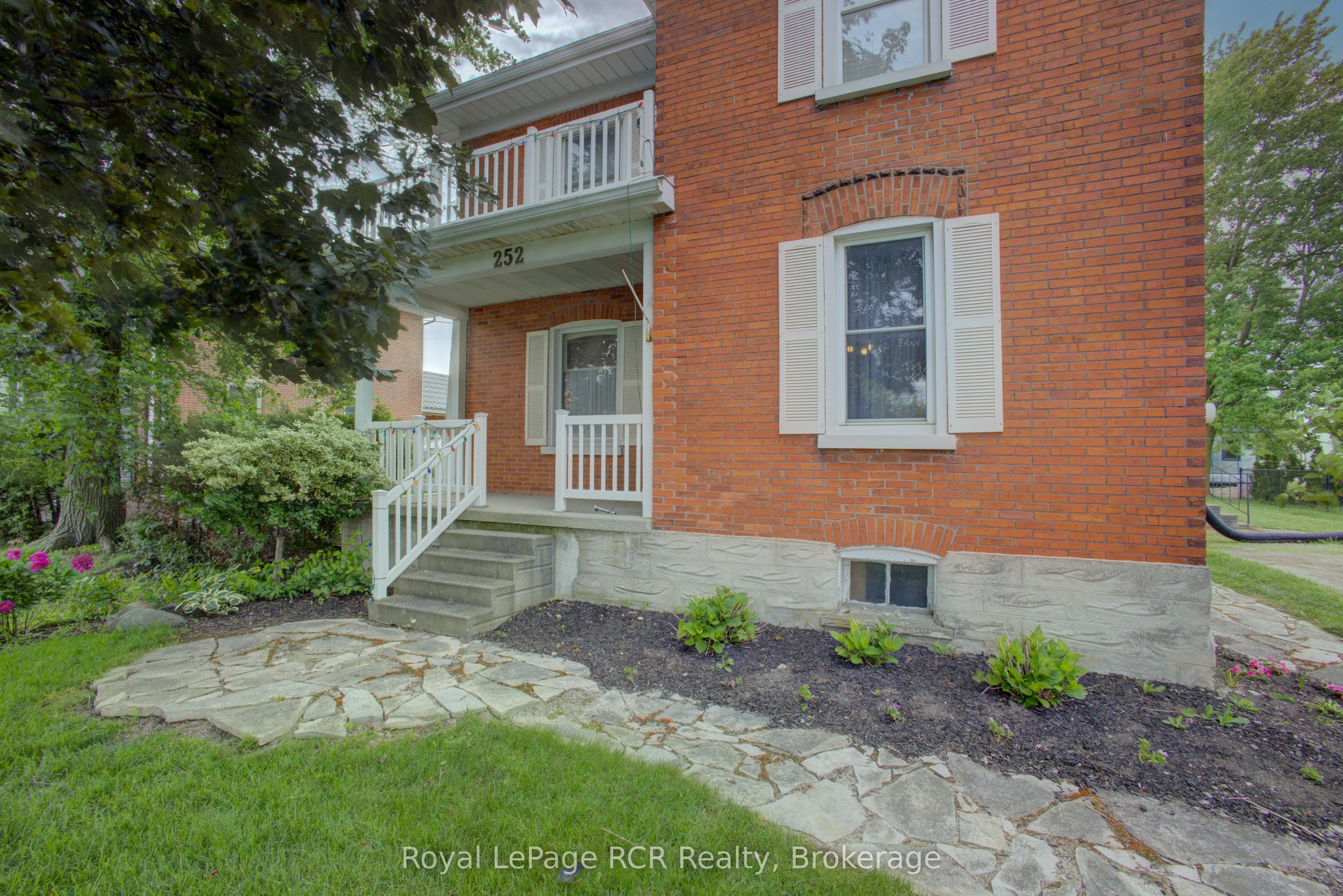 252 Main Street, North Perth, ON N0G 1B0 photo 2