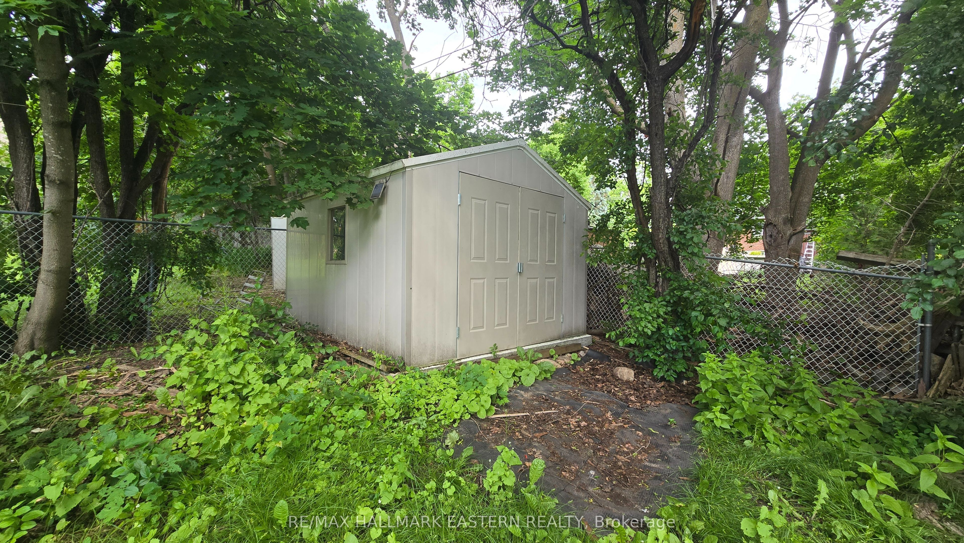 33 Greenhill Drive N, Peterborough, ON K9J 6E2 photo 3