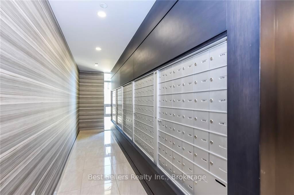 125 Shoreview Place 208, Hamilton, ON L8E 0K3 photo 4