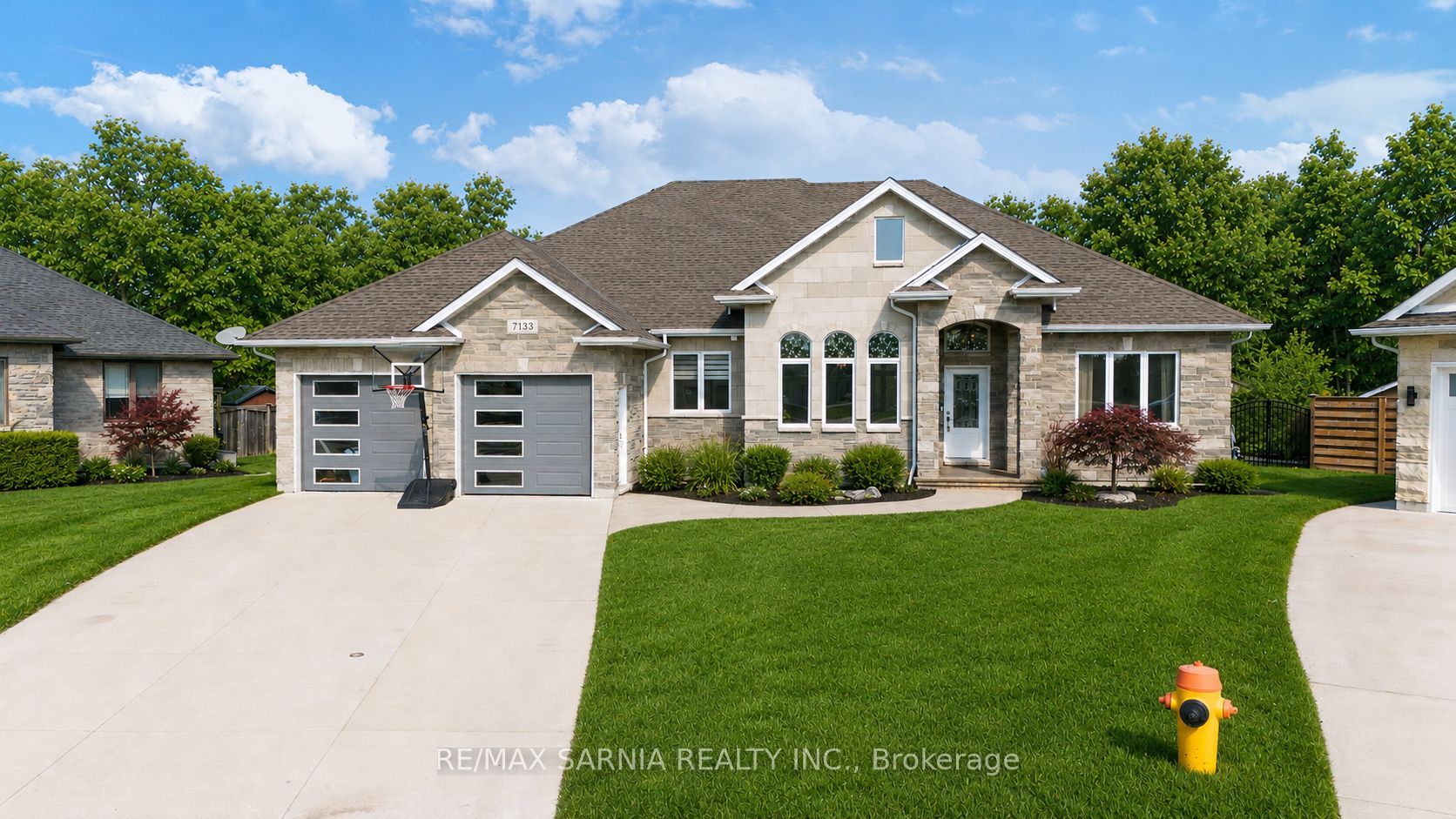 7133 Muskoka Trail, Plympton-Wyoming, ON N0N 1E0