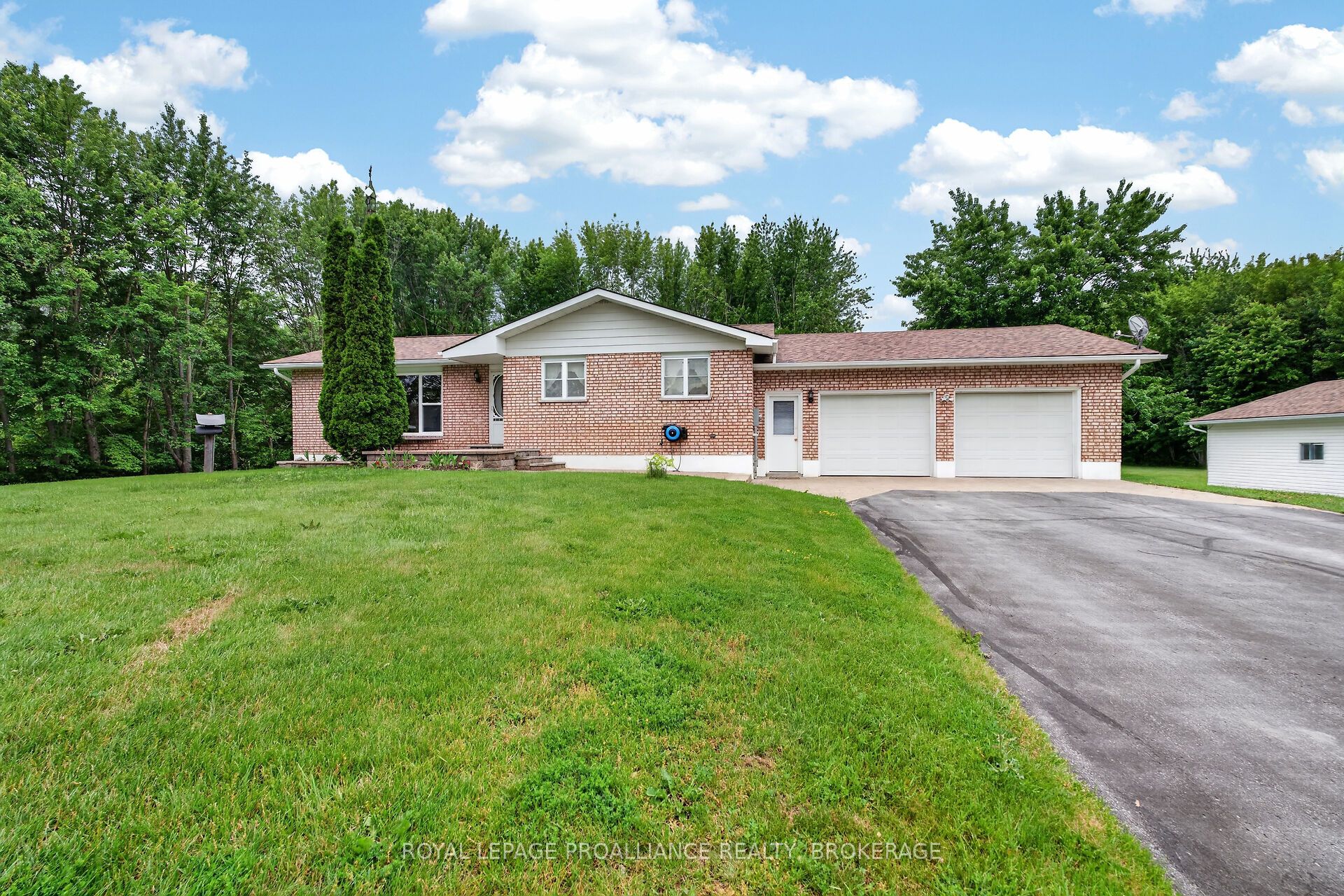 1246 Townline Road, Greater Napanee, ON K7R 3K6 photo 2