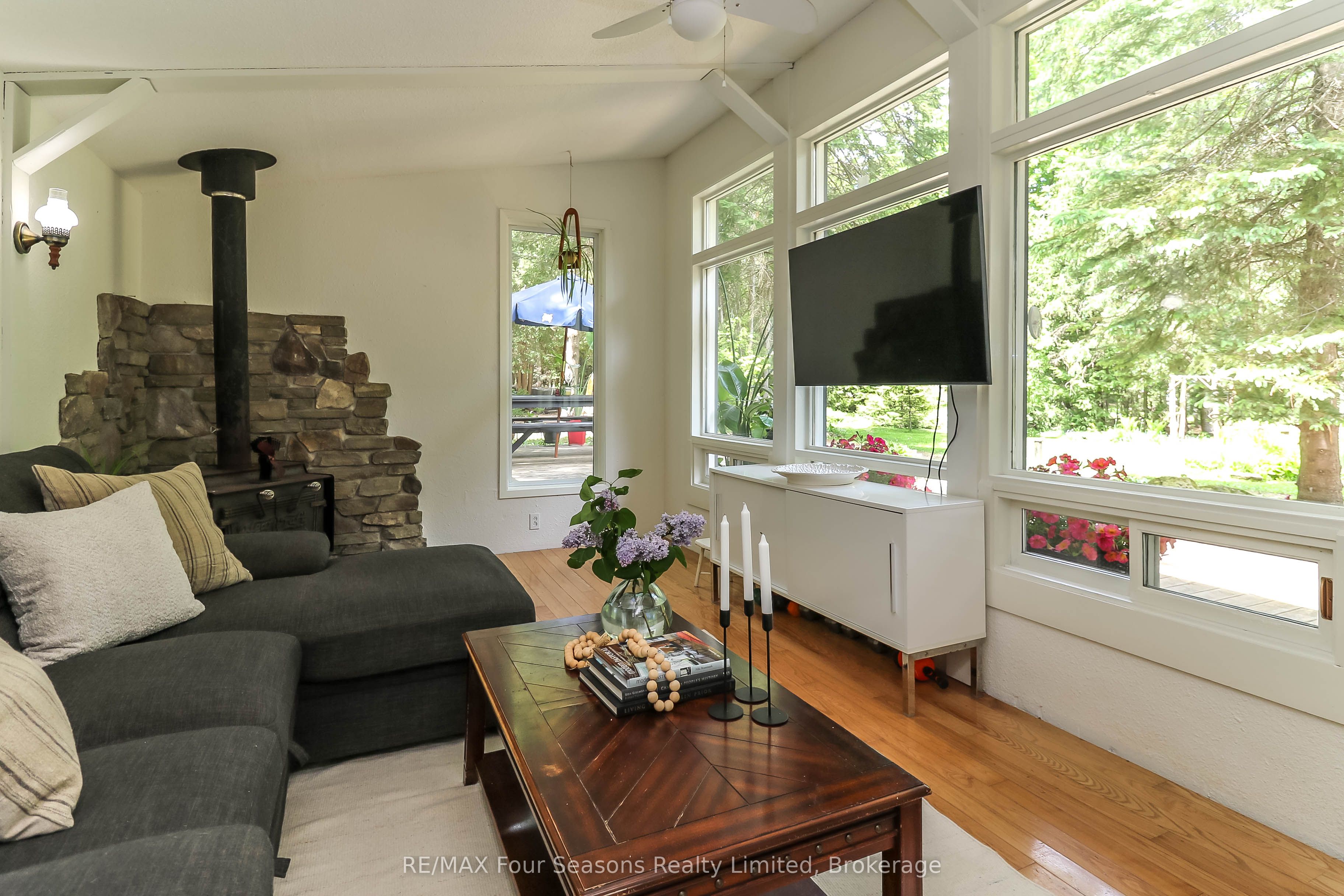 354515 Osprey Artemesia Rr 4 Road, Grey Highlands, ON N0C 1E0 photo 3